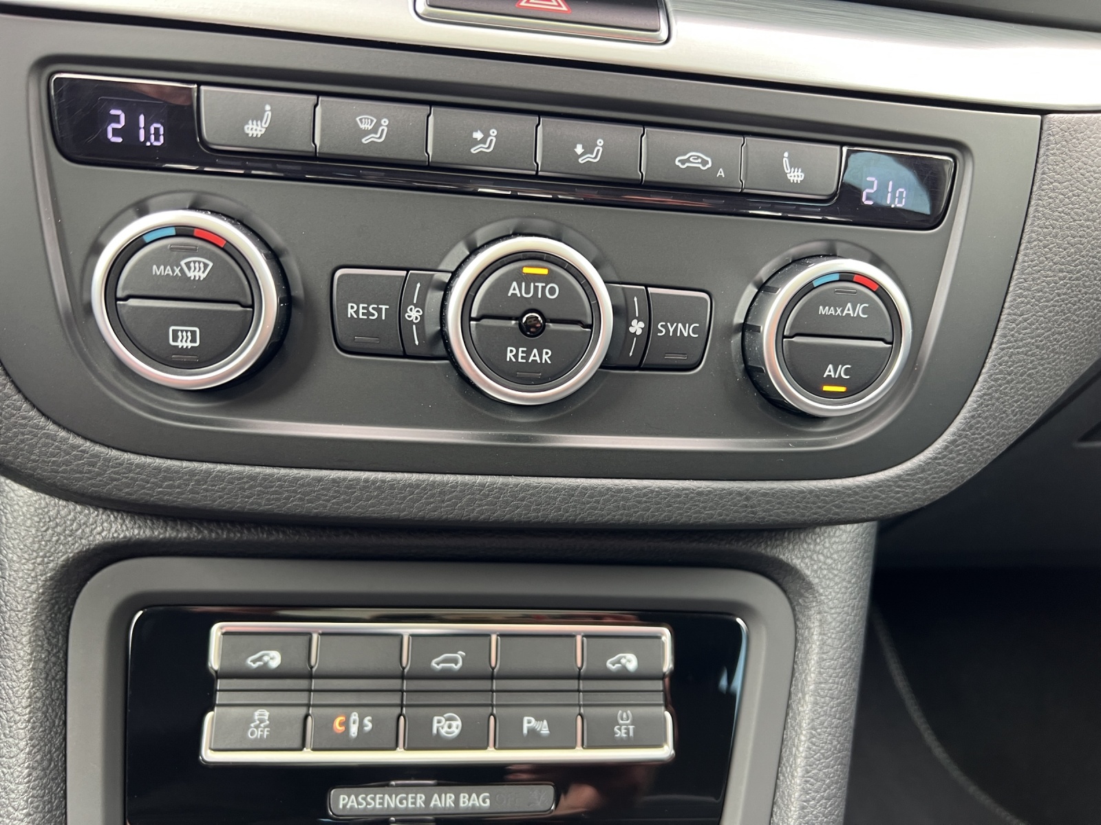 VW Sharan 2.0 TSI Comfortline Cup DSG-image-14