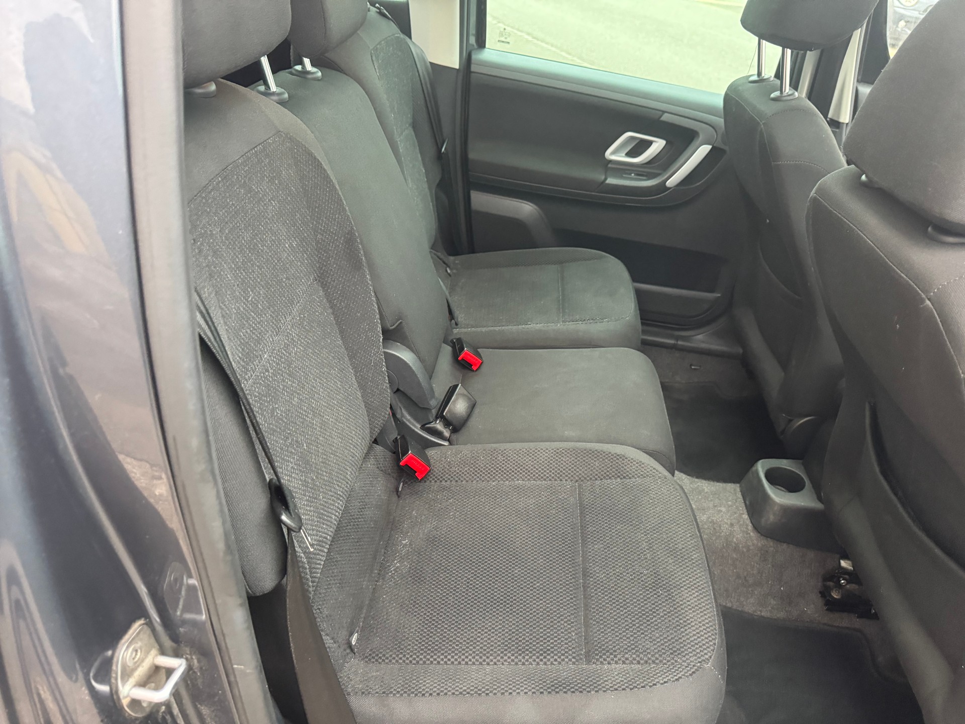 SKODA Roomster 1.6 Style-image-8