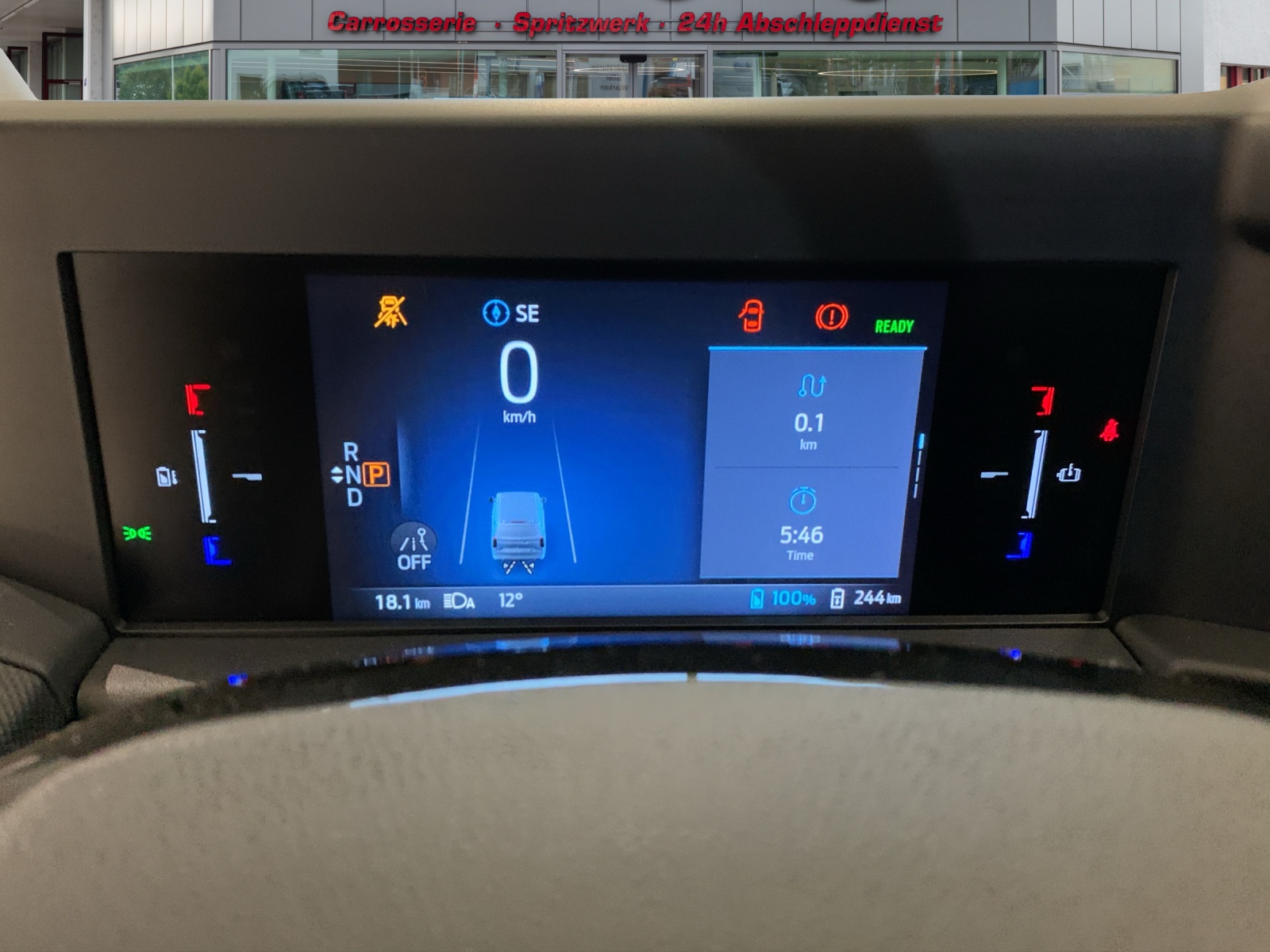 FORD E-Transit C Van 320 L1 Trend-image-9