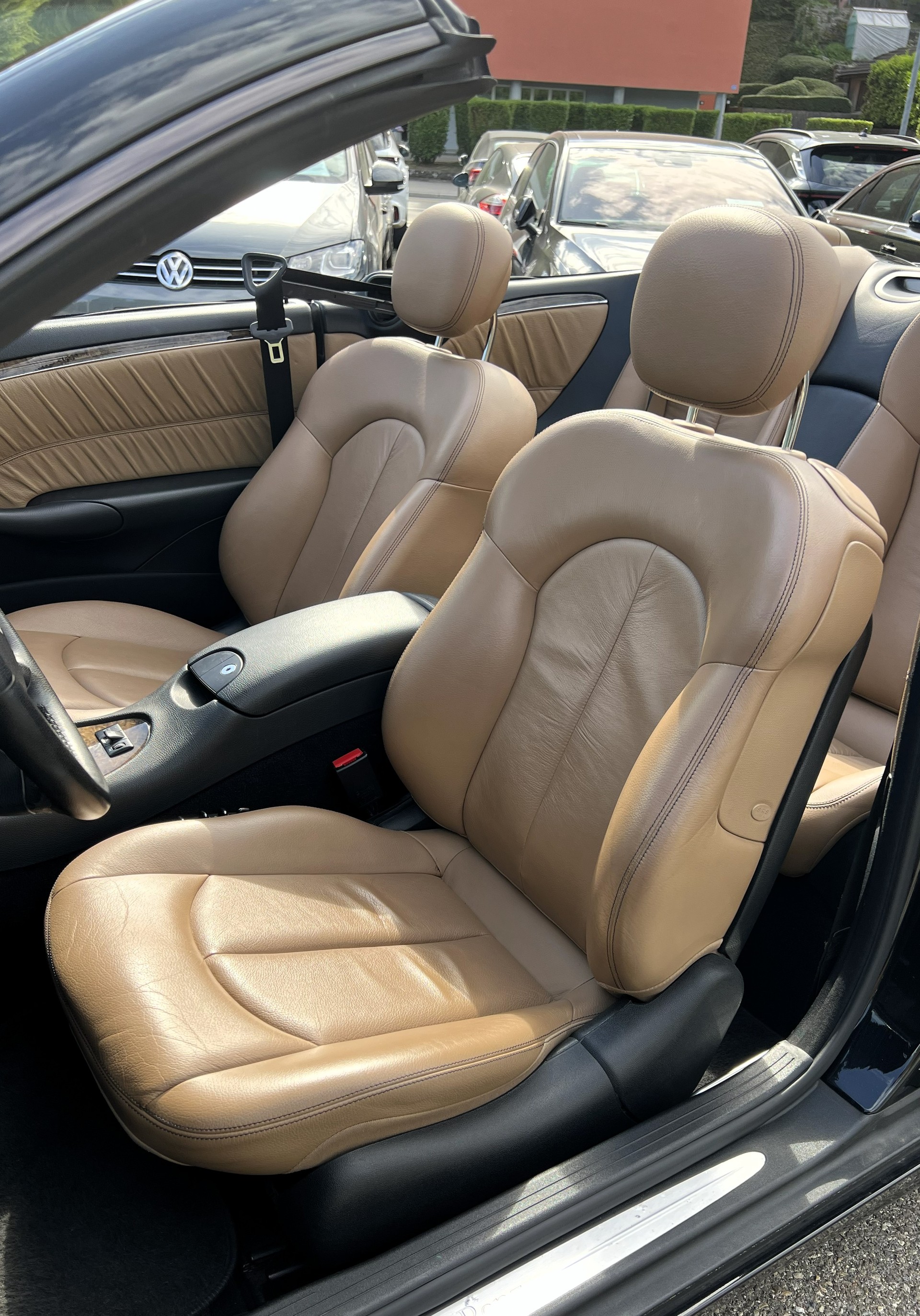 MERCEDES-BENZ CLK 320 CDI Avantgarde-image-17