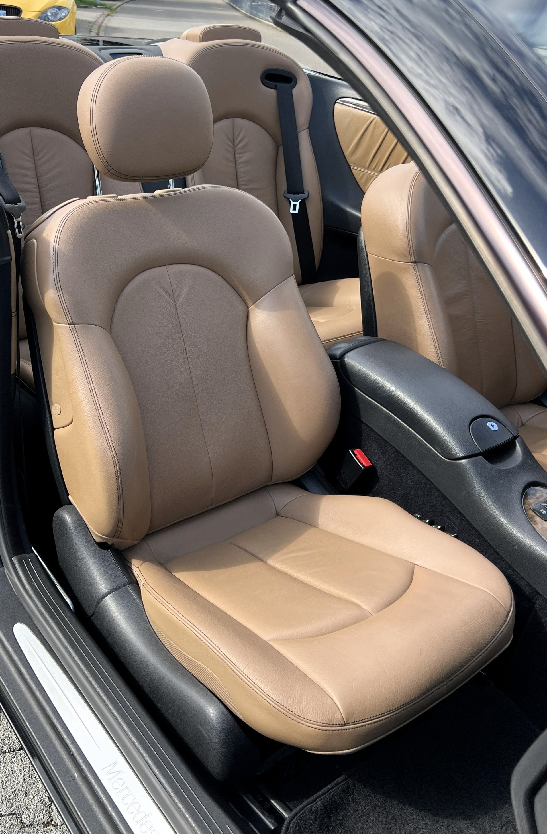 MERCEDES-BENZ CLK 320 CDI Avantgarde-image-12