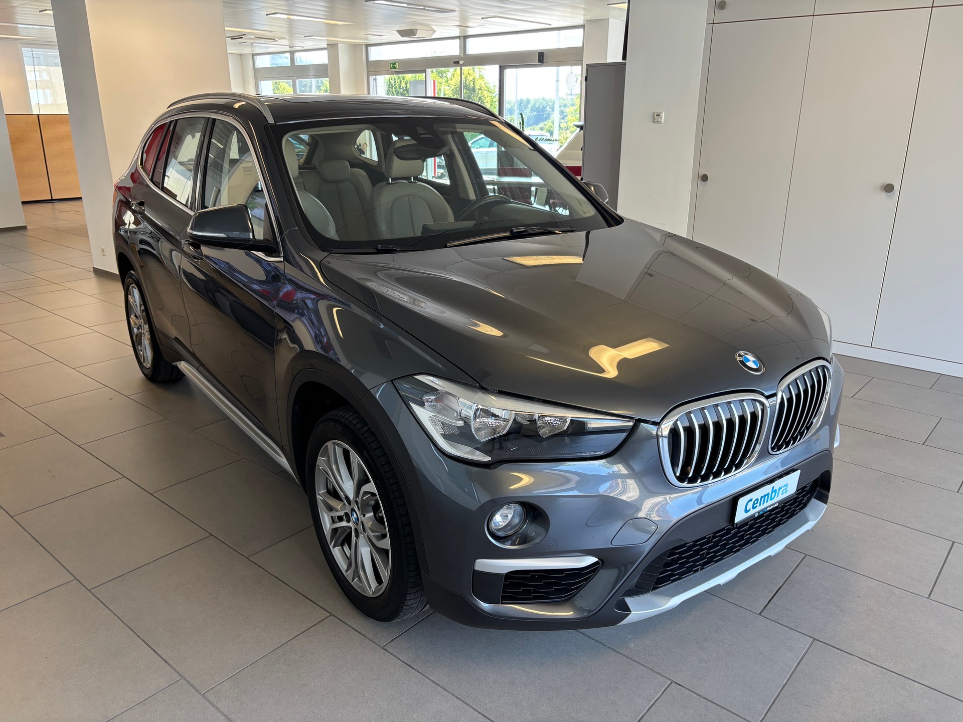 BMW X1 xDrive 20d M Sport Steptronic-showroom-element-1