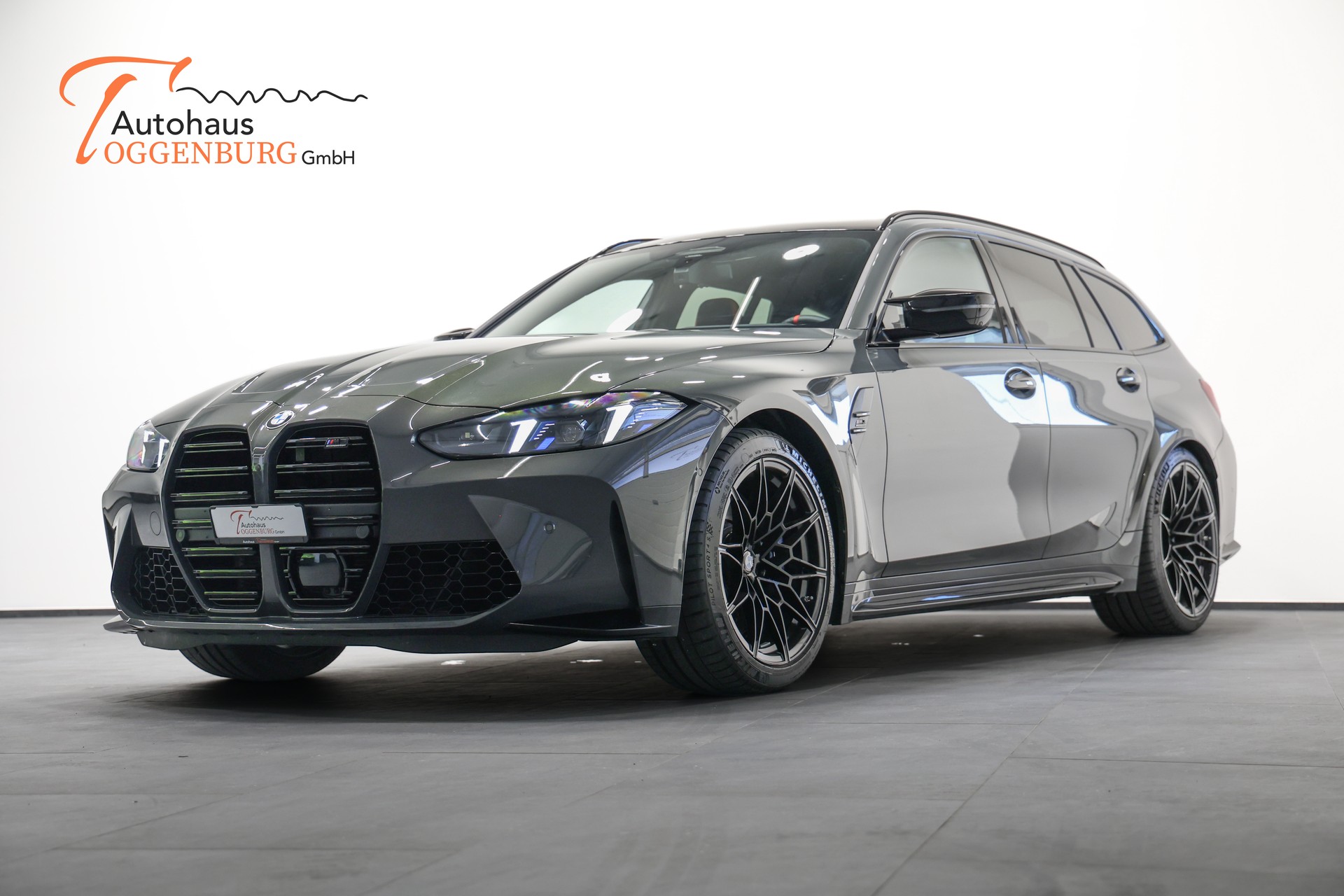 BMW M3 Touring xDrive Competition M LCI *Werksgarantie bis 07.2028*Individual Dravitgrau*Carbonschalensitze*-showroom-element-3