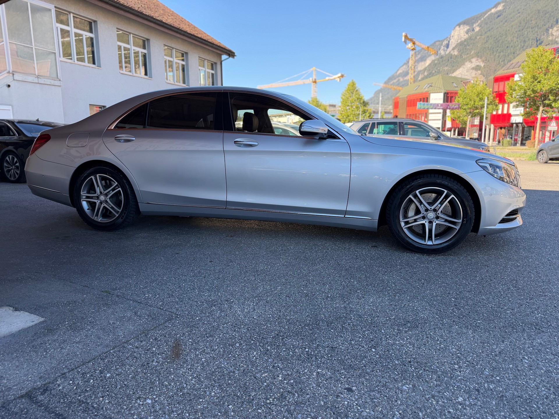 MERCEDES-BENZ S 500 L 7G-Tronic-showroom-element-3