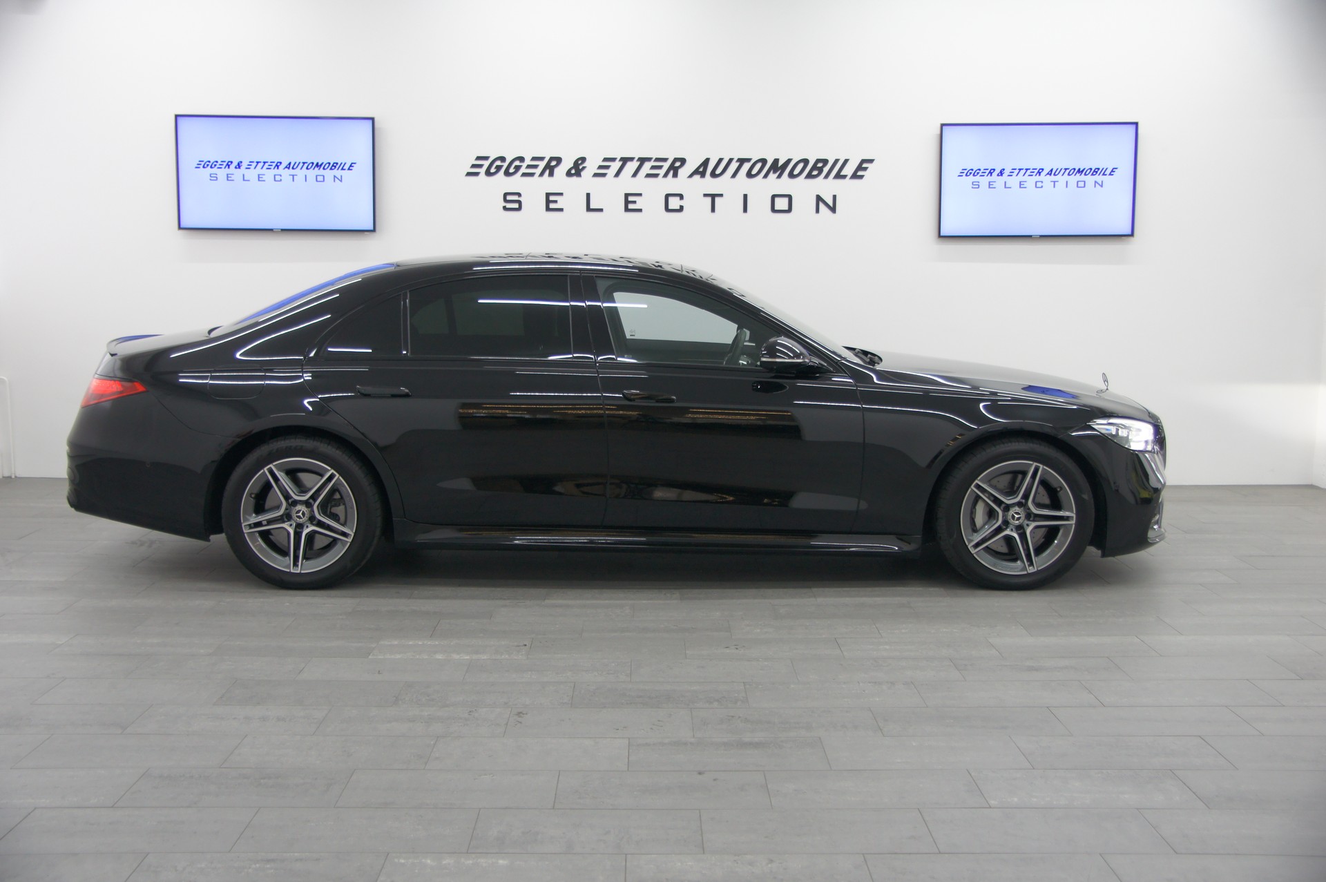 MERCEDES-BENZ S 580 L 4Matic AMG Line 9G-Tronic-showroom-element-3