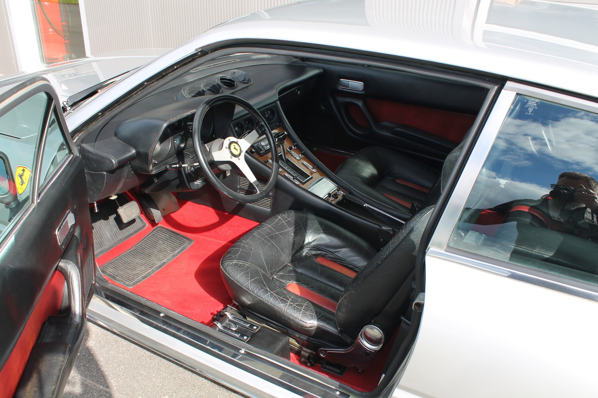 FERRARI 400-image-9