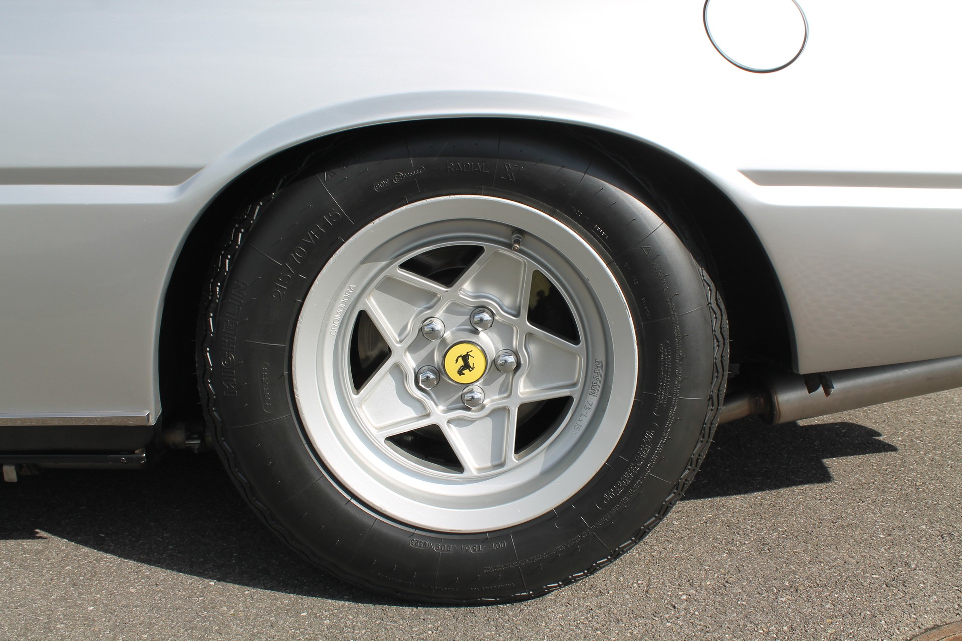 FERRARI 400-image-8