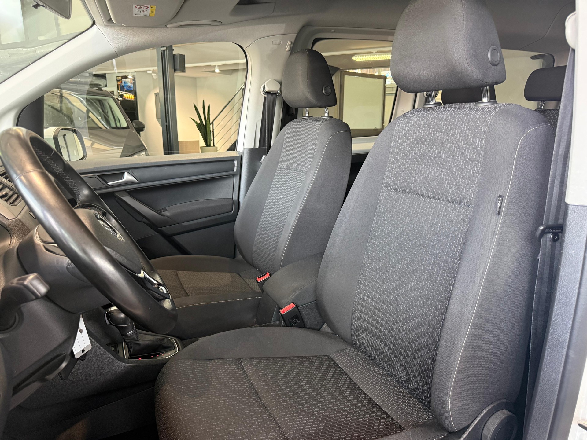 VW CaddyMaxi 1.4 TSI Liberty DSG-image-9