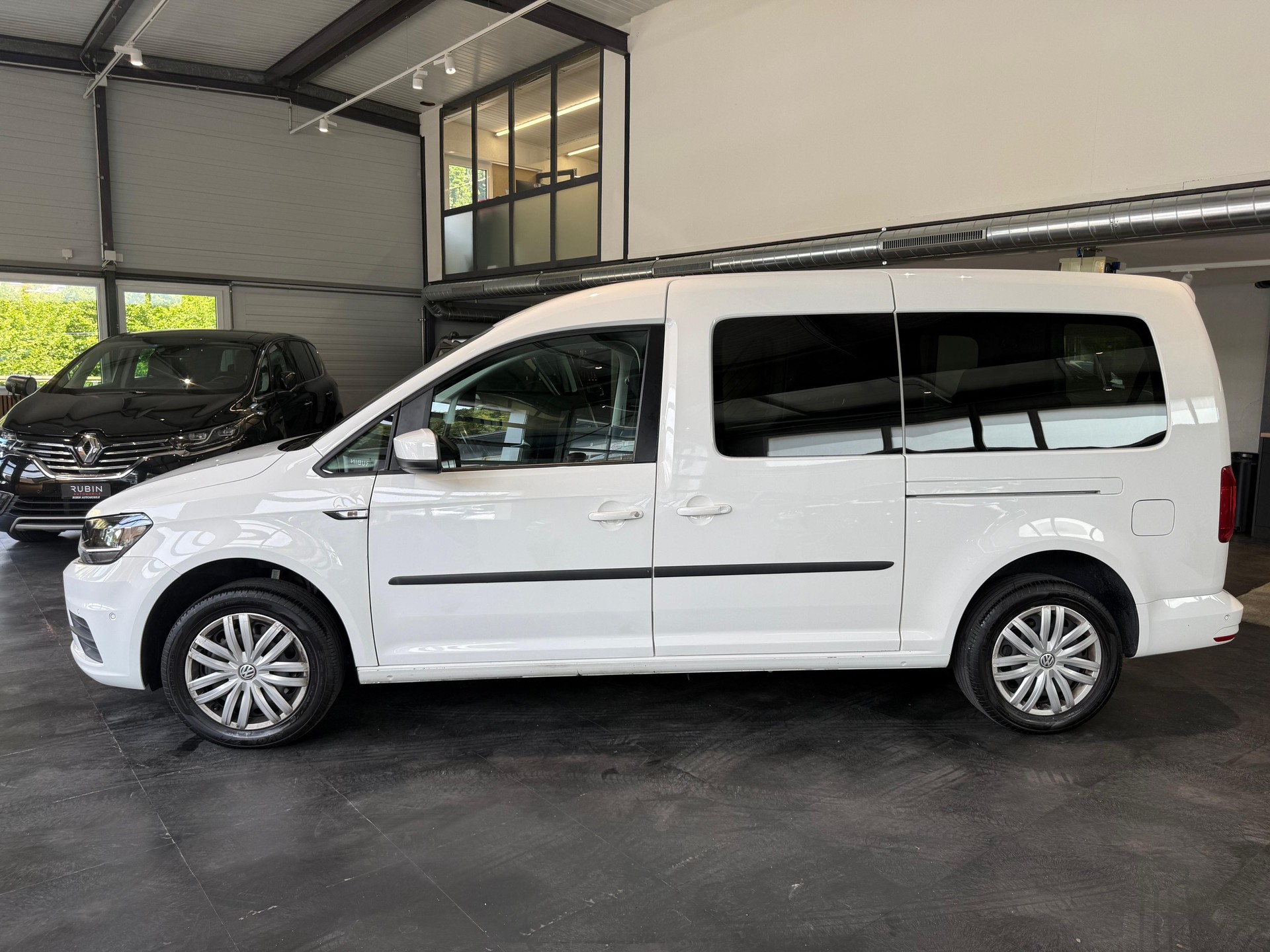 VW CaddyMaxi 1.4 TSI Liberty DSG-showroom-element-1