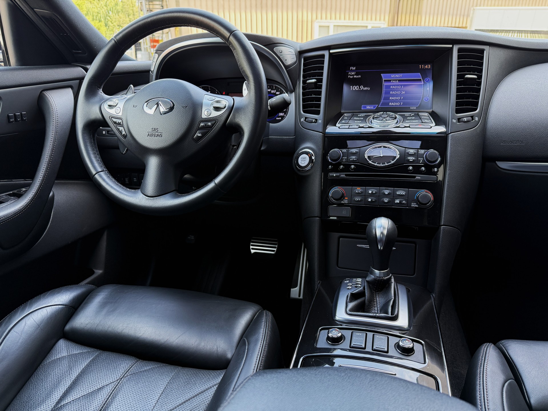 INFINITI QX70 3.7 S Premium AWD Automatic - *2.HAND* - *VOLLAUSSTATTUNG* - *8-FACH 21" RÄDER* - *GARANTIE*-image-20