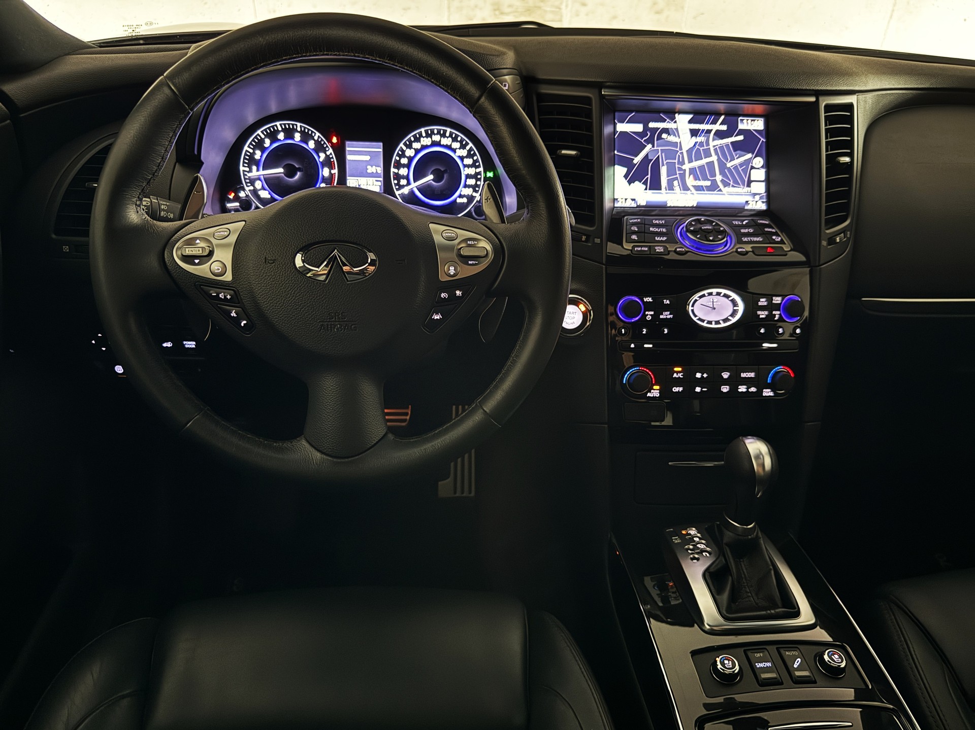 INFINITI QX70 3.7 S Premium AWD Automatic - *2.HAND* - *VOLLAUSSTATTUNG* - *8-FACH 21" RÄDER* - *GARANTIE*-image-23