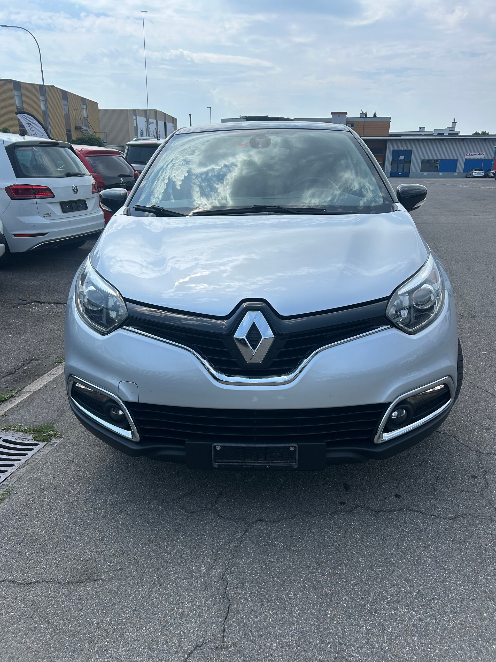 RENAULT Captur 1.2 T 16V Swiss Edition EDC-image-10