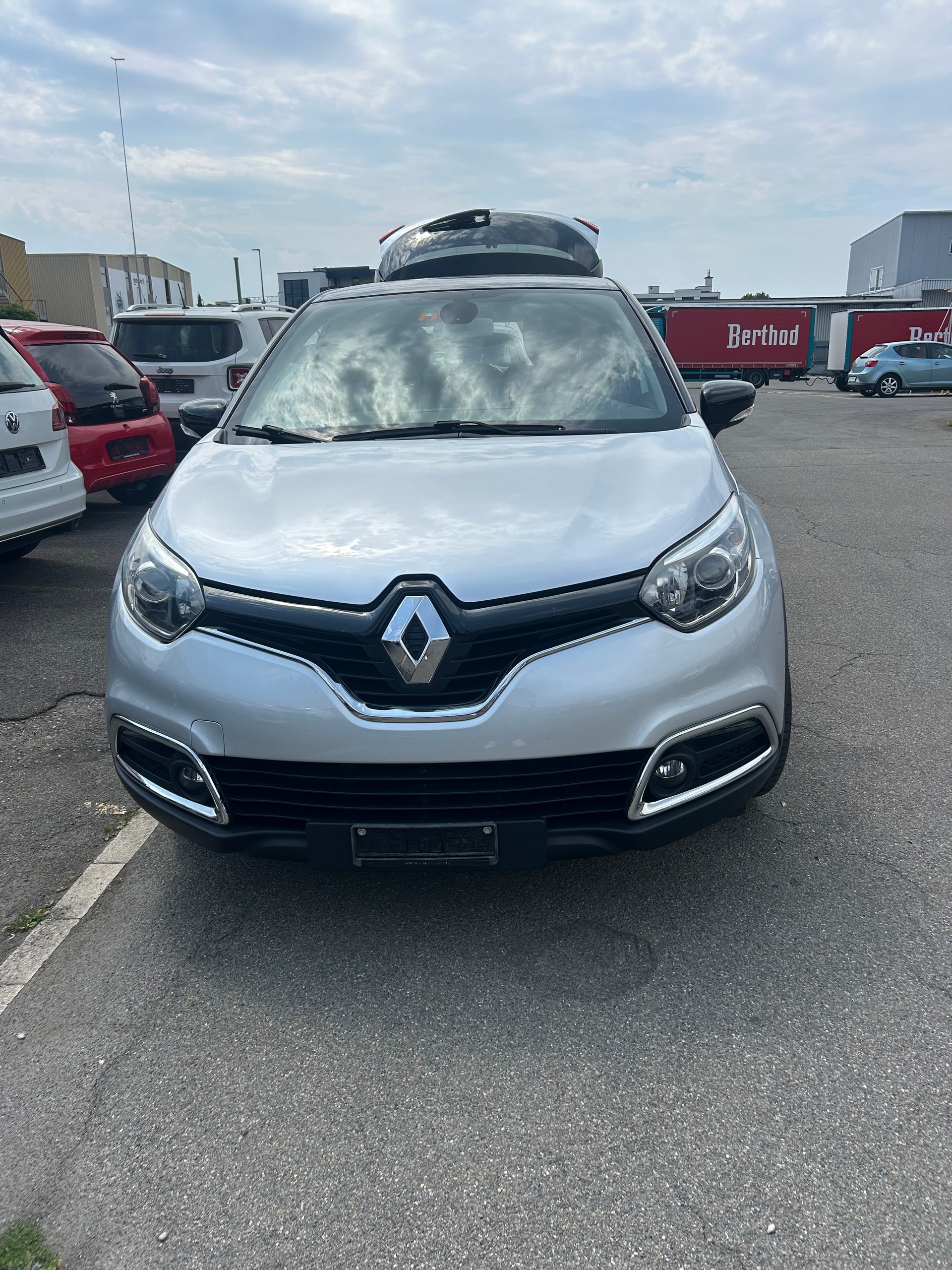 RENAULT Captur 1.2 T 16V Swiss Edition EDC