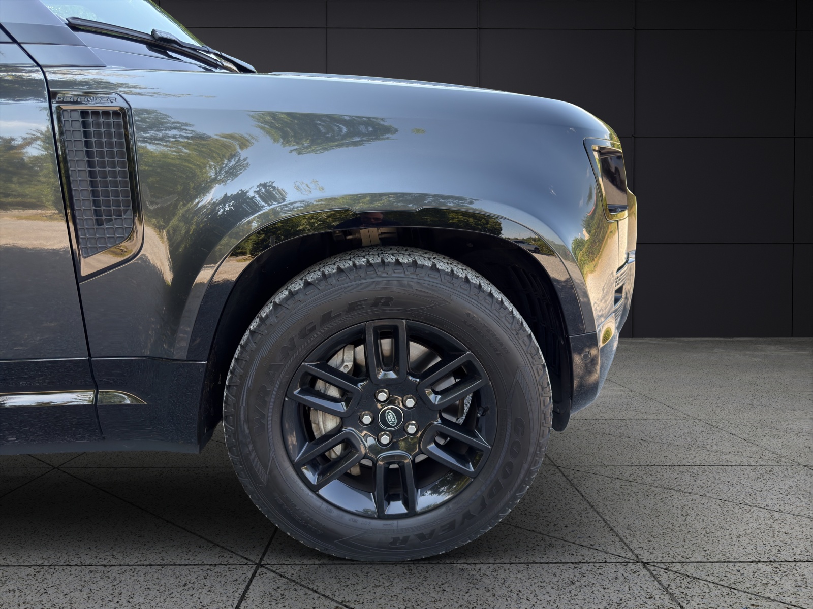 LAND ROVER Defender 110 P400 I6 X-Dynamic S 3.0 AT8-image-7