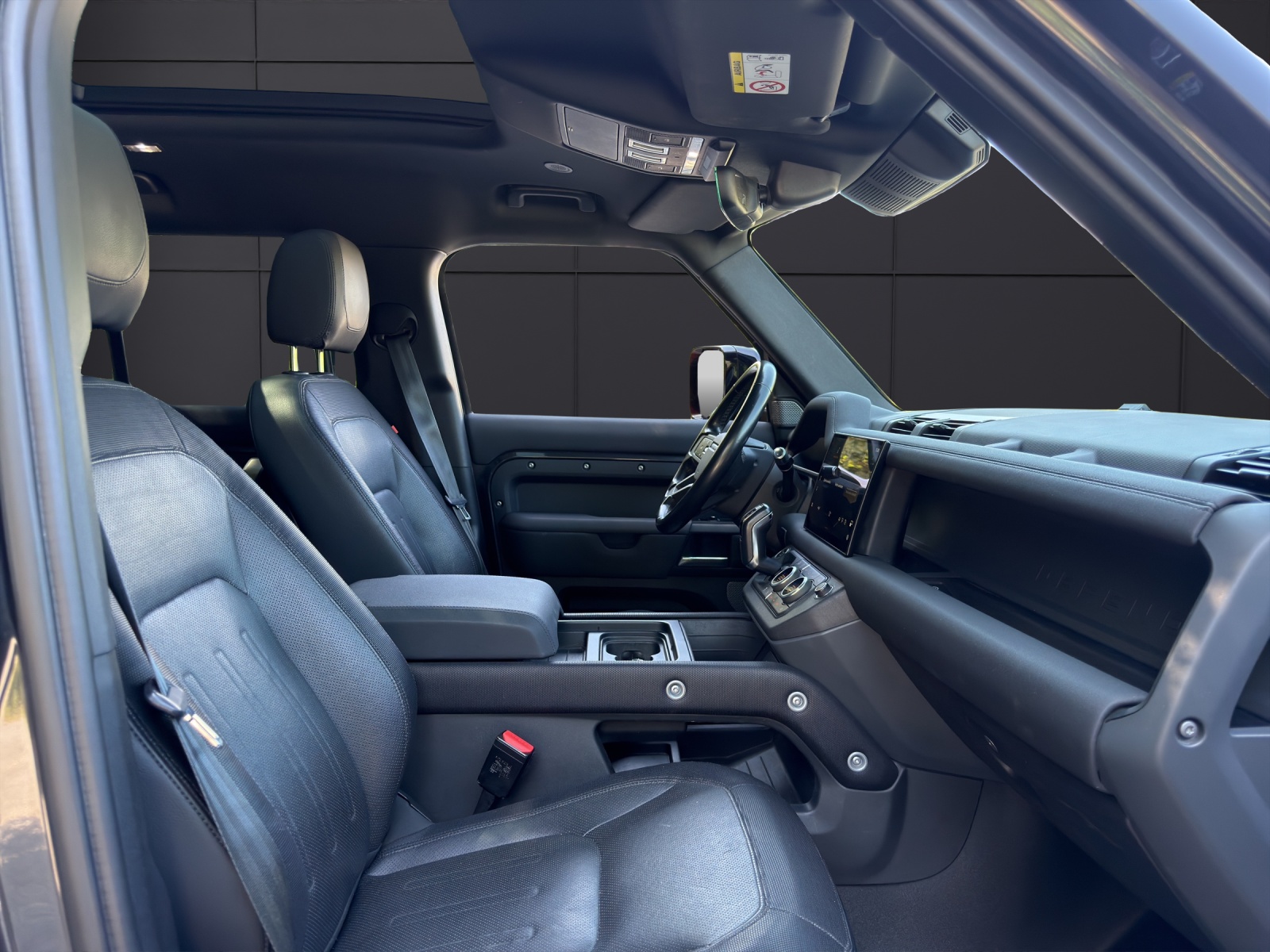 LAND ROVER Defender 110 P400 I6 X-Dynamic S 3.0 AT8-image-13