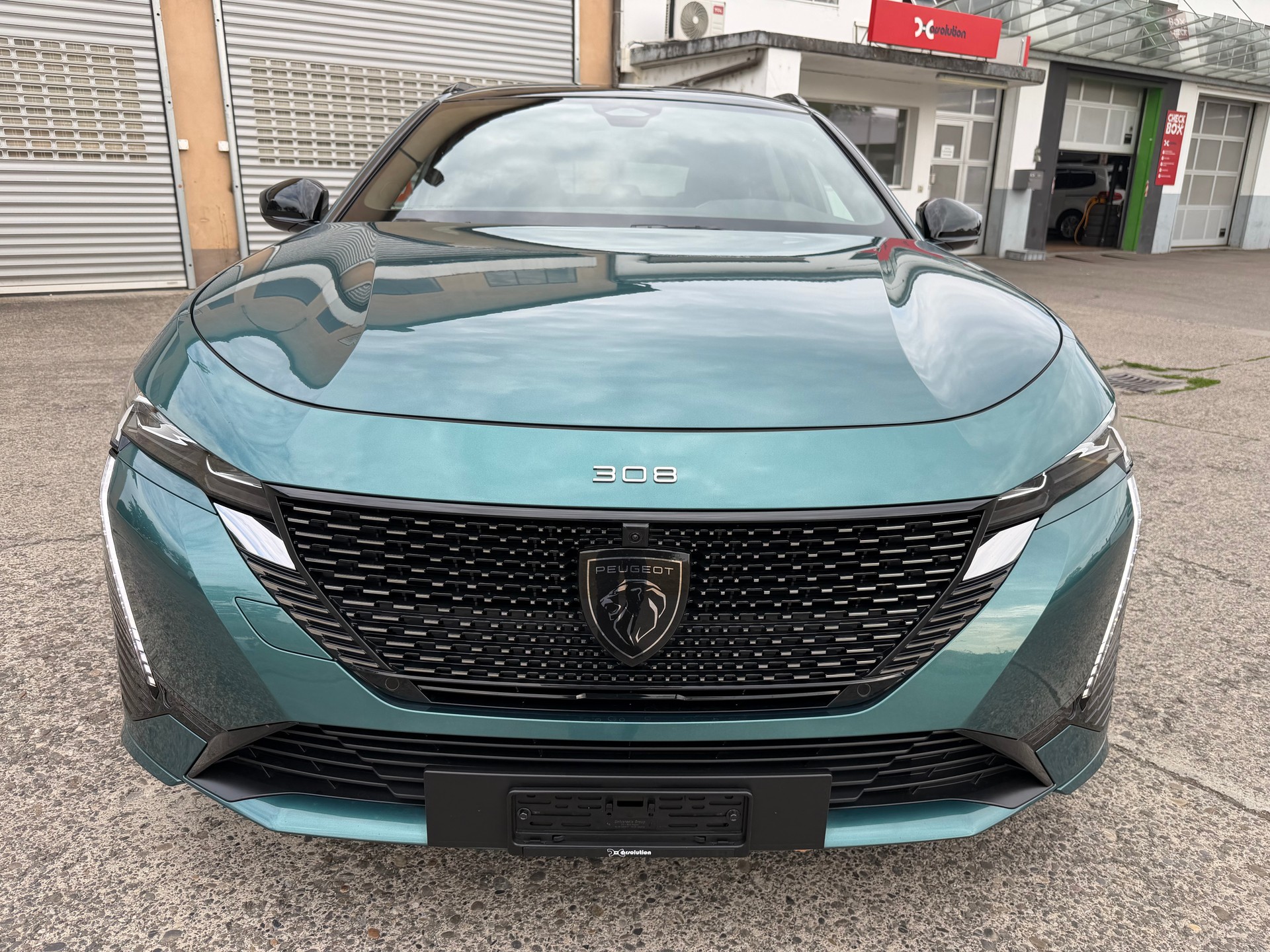 PEUGEOT 308 SW 1.2 Pure Tech GT Pack EAT8-image-7