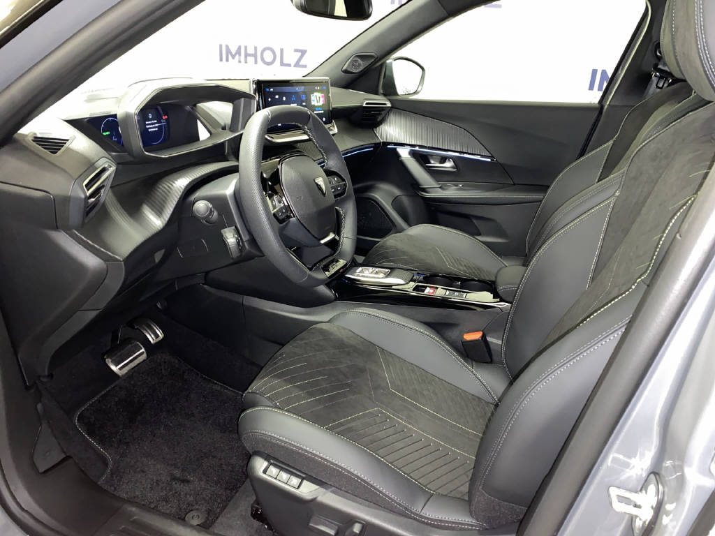 PEUGEOT 2008 e-GT-image-15