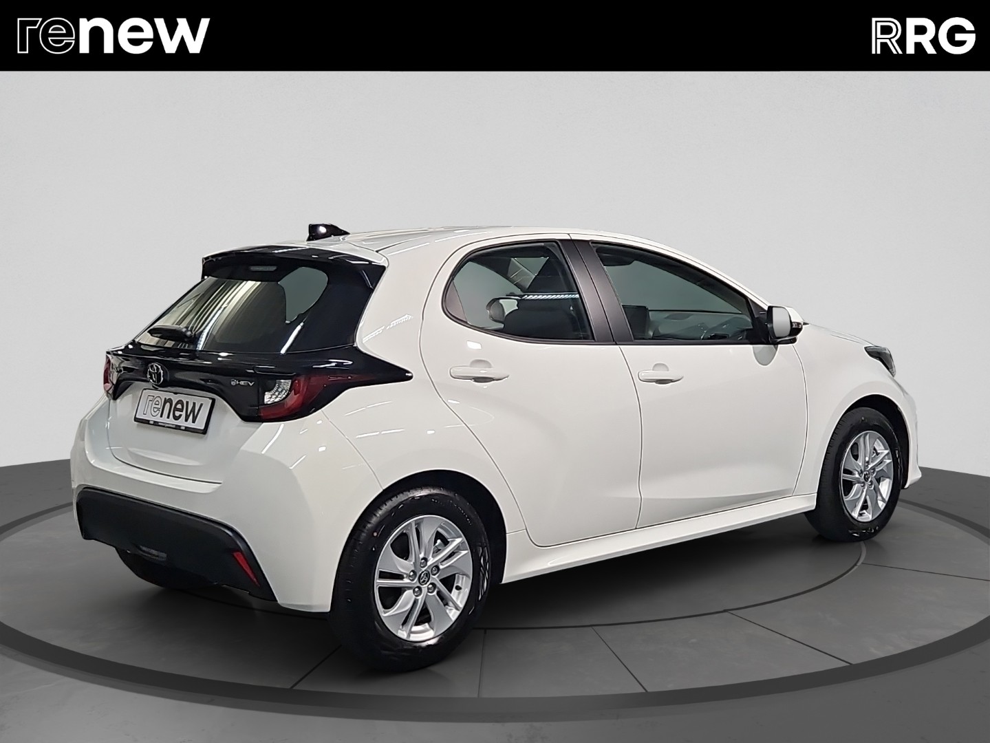 TOYOTA Yaris 1.5 Comfort e-CVT-showroom-element-2
