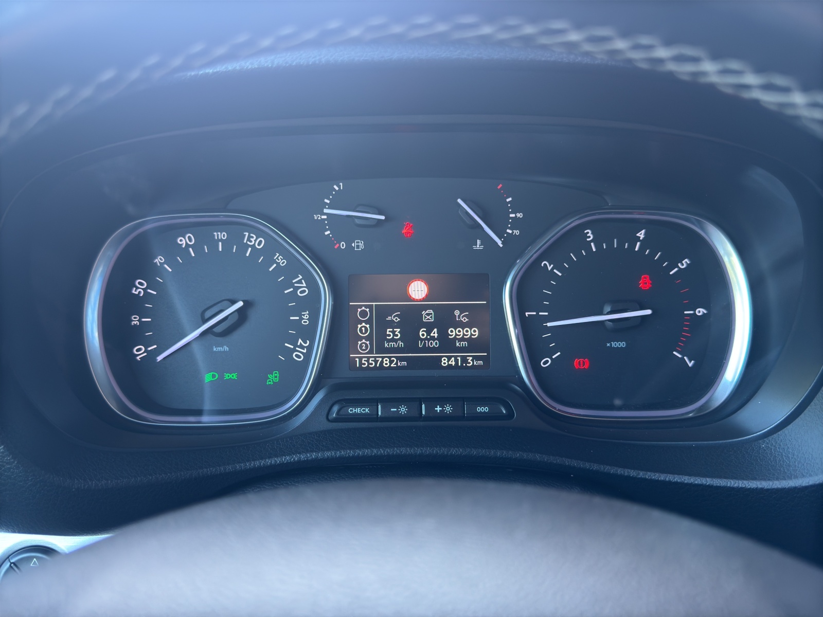 PEUGEOT Traveller Allure Standard-image-13