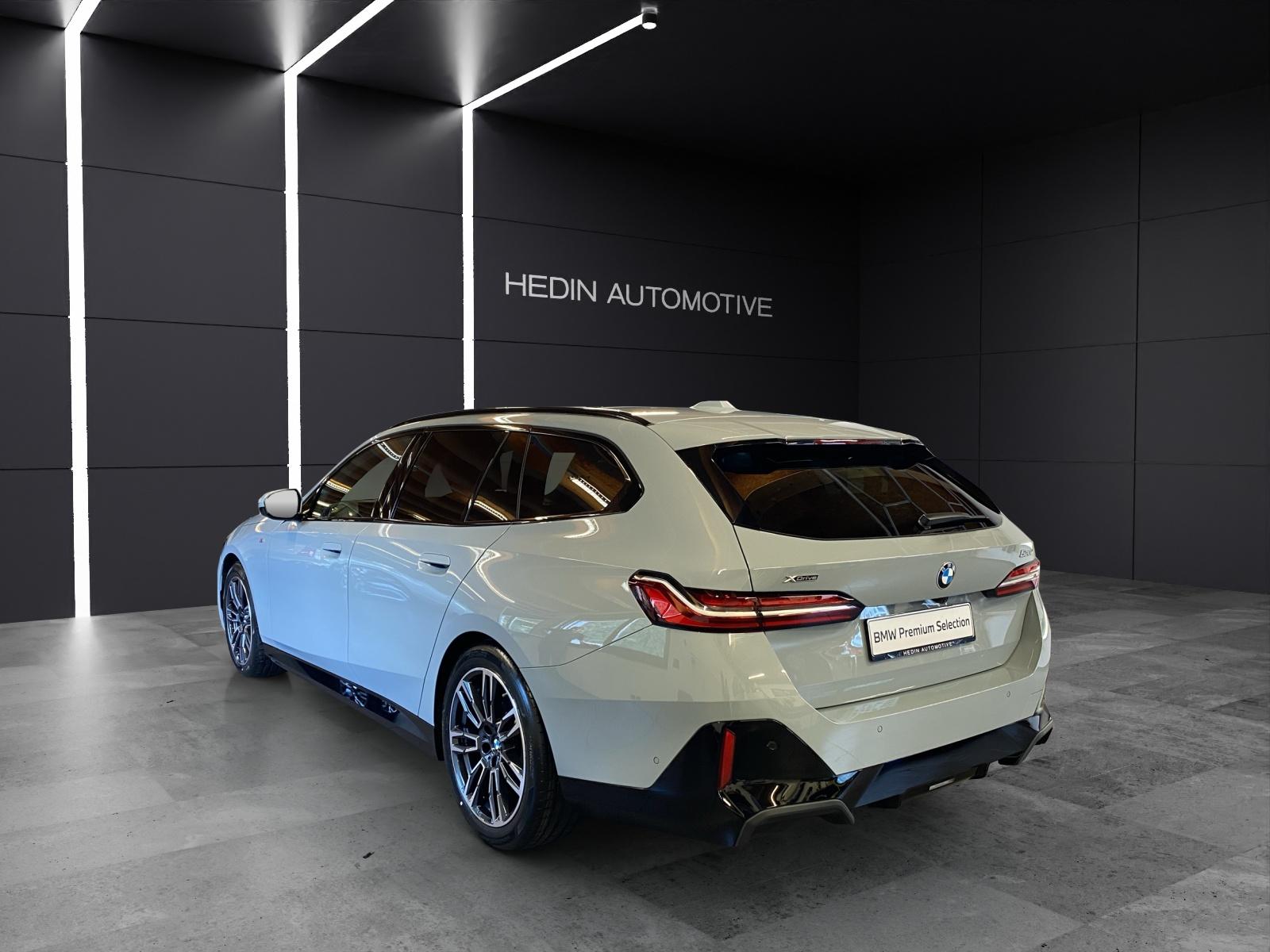 BMW 520d xDrive Touring-showroom-element-2