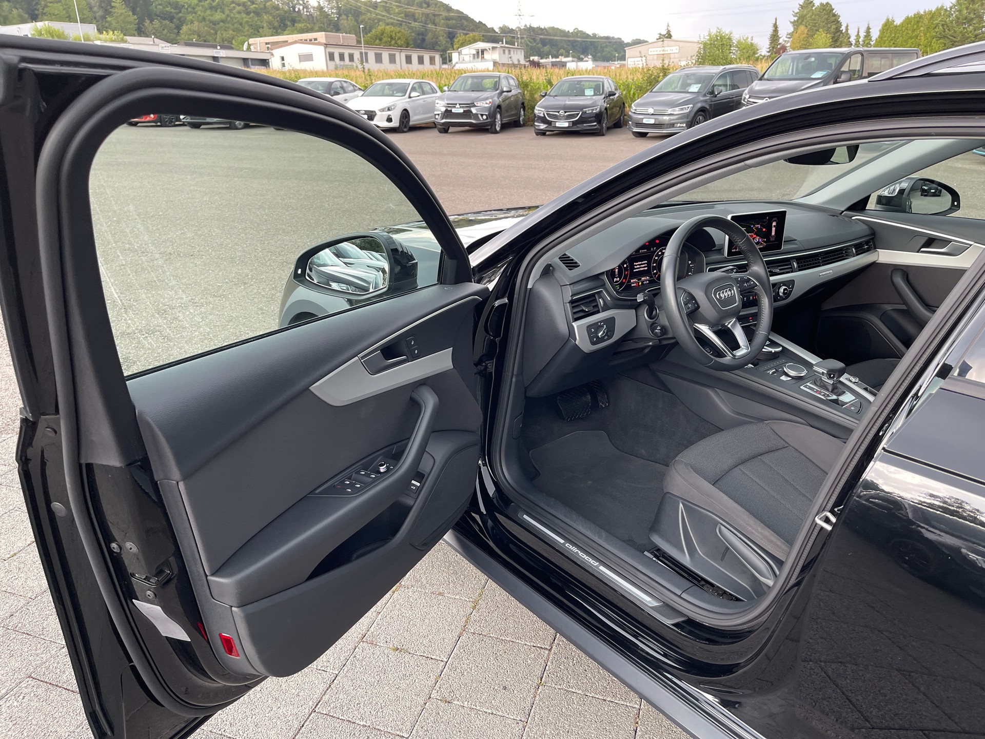 AUDI A4 allroad 45 TFSI quattro S-tronic-image-6