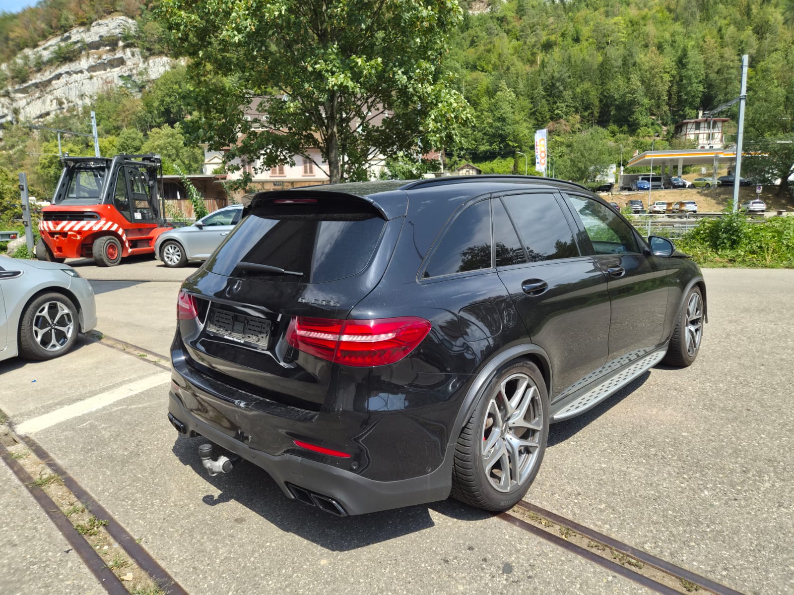 MERCEDES-BENZ GLC 63 S AMG 4Matic+ 9G-Tronic-showroom-element-2
