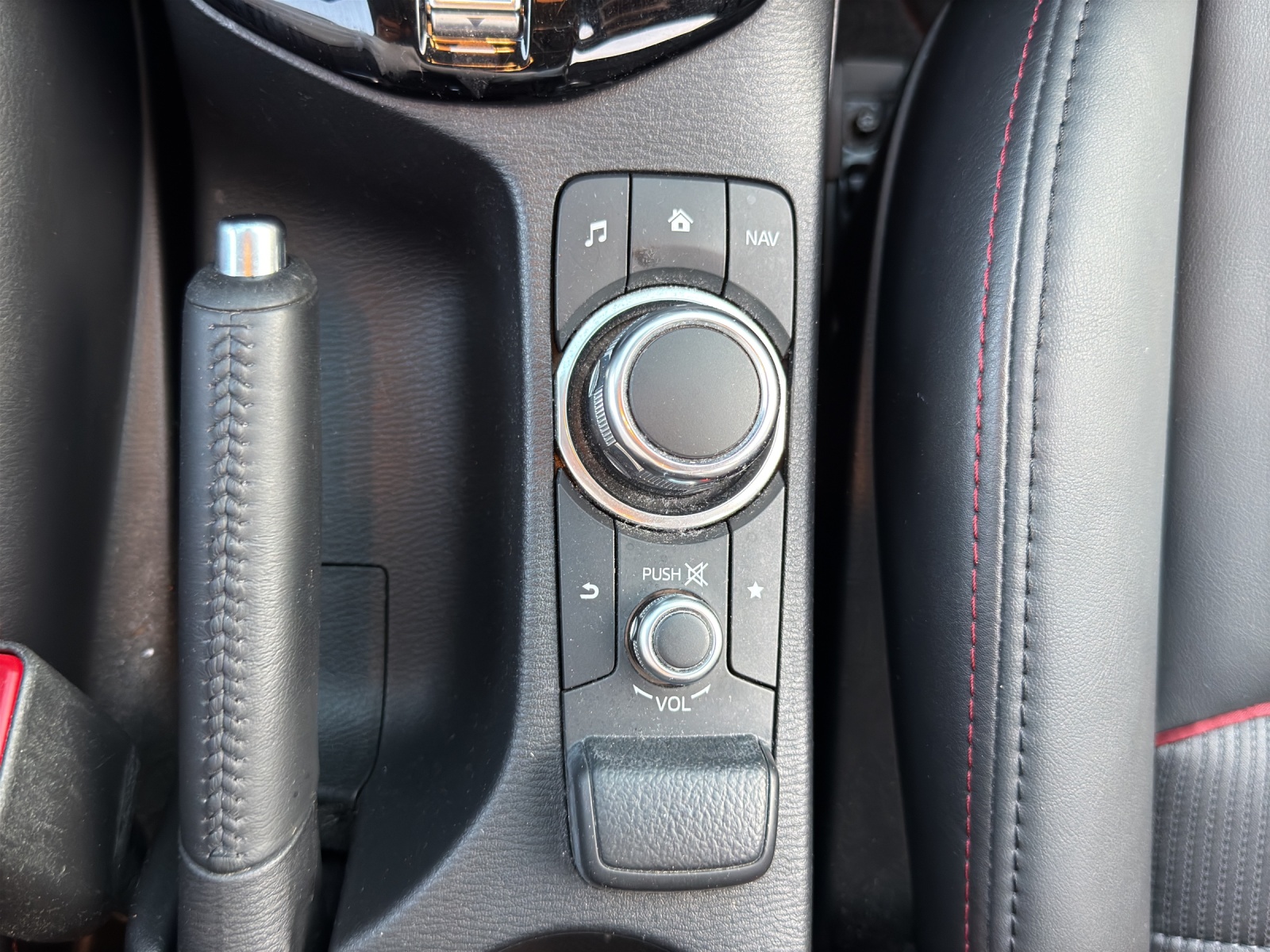 MAZDA CX-3 2.0 Revolution AWD Skyactiv Drive-image-24