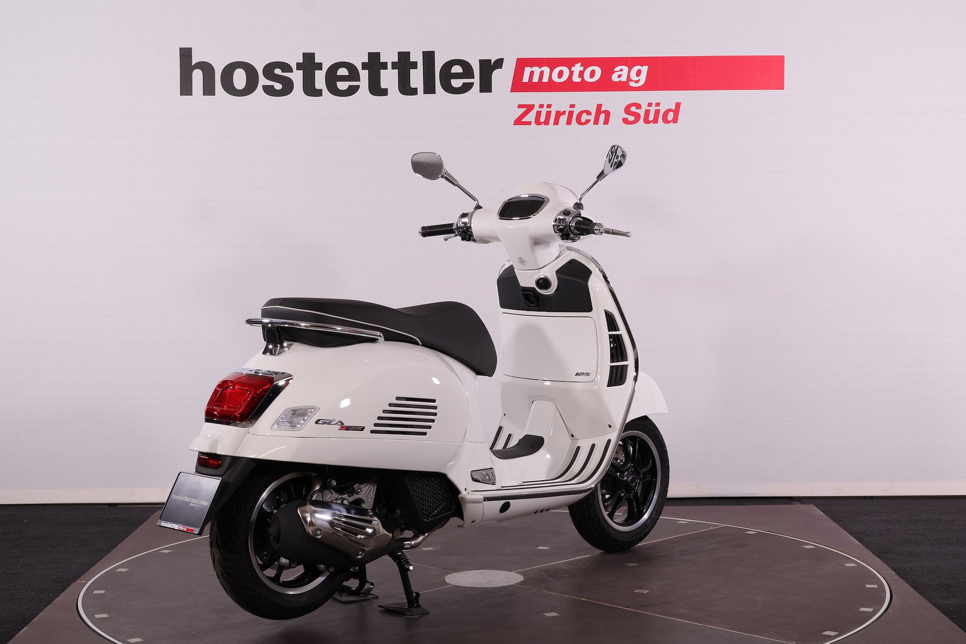 PIAGGIO Vespa 125 GTS Super-image-1