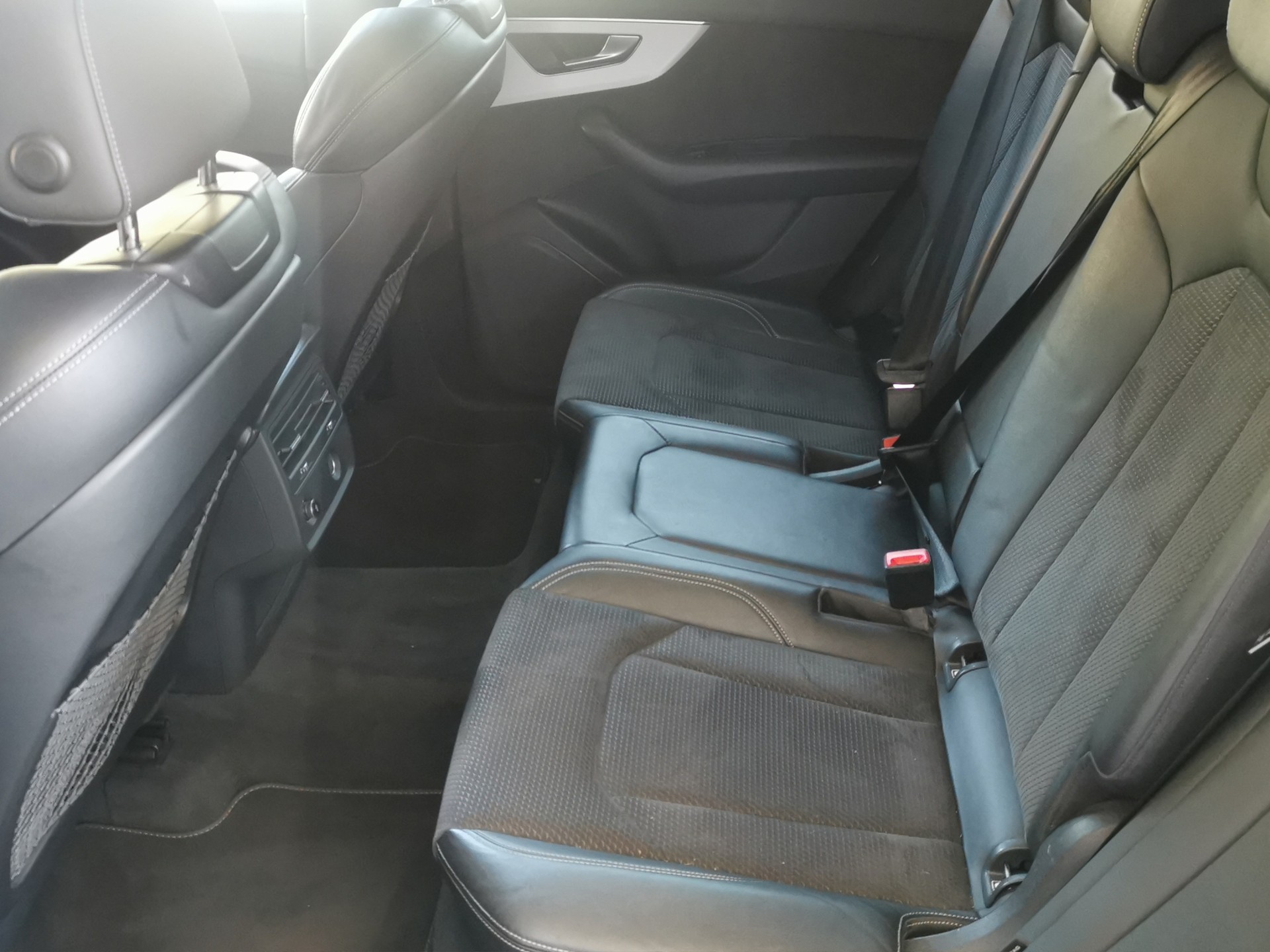 AUDI Q8 45 TDI quattro tiptronic-image-15