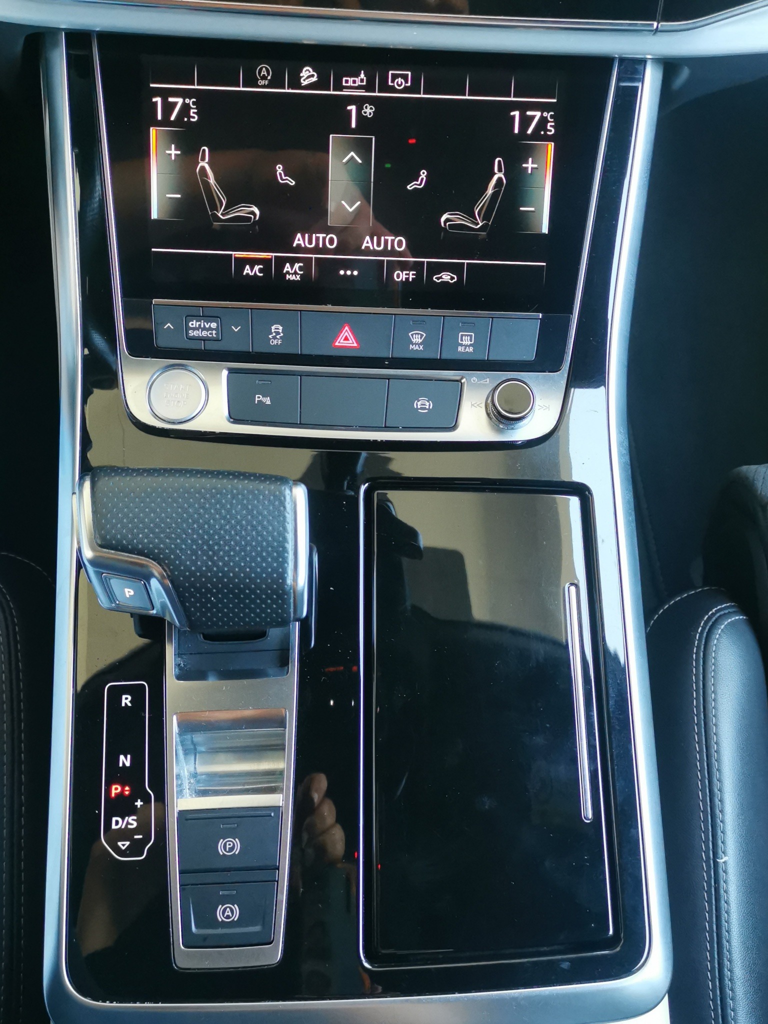 AUDI Q8 45 TDI quattro tiptronic-image-22