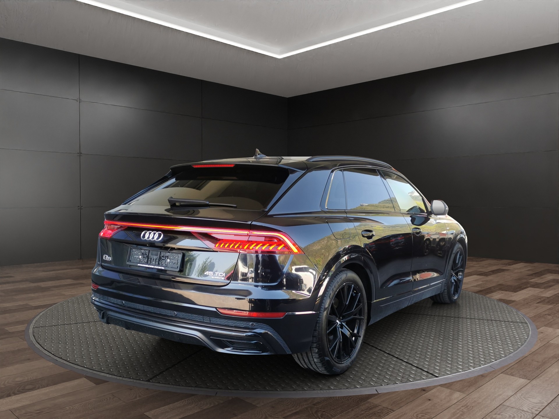 AUDI Q8 45 TDI quattro tiptronic-image-6