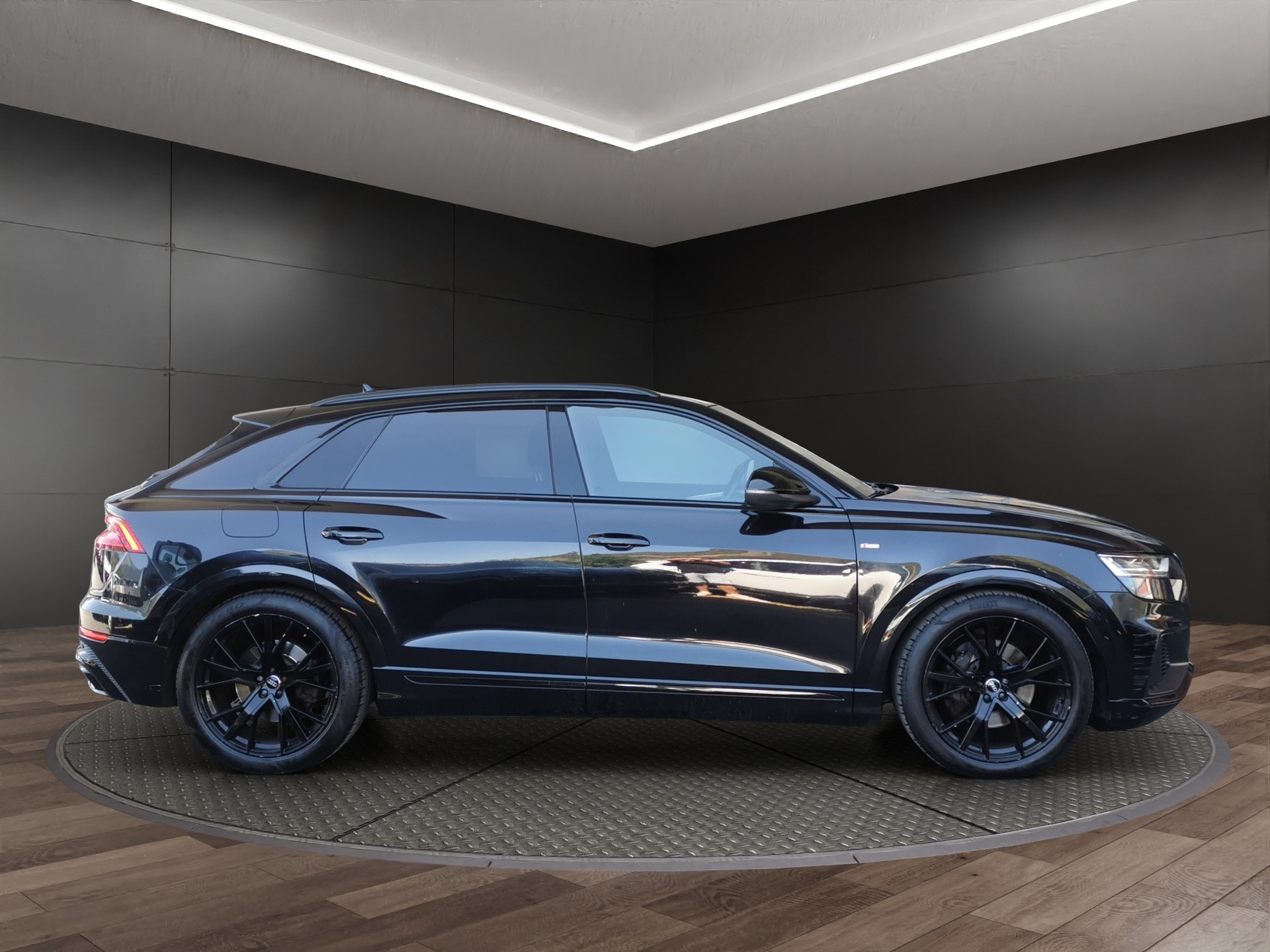 AUDI Q8 45 TDI quattro tiptronic-image-5