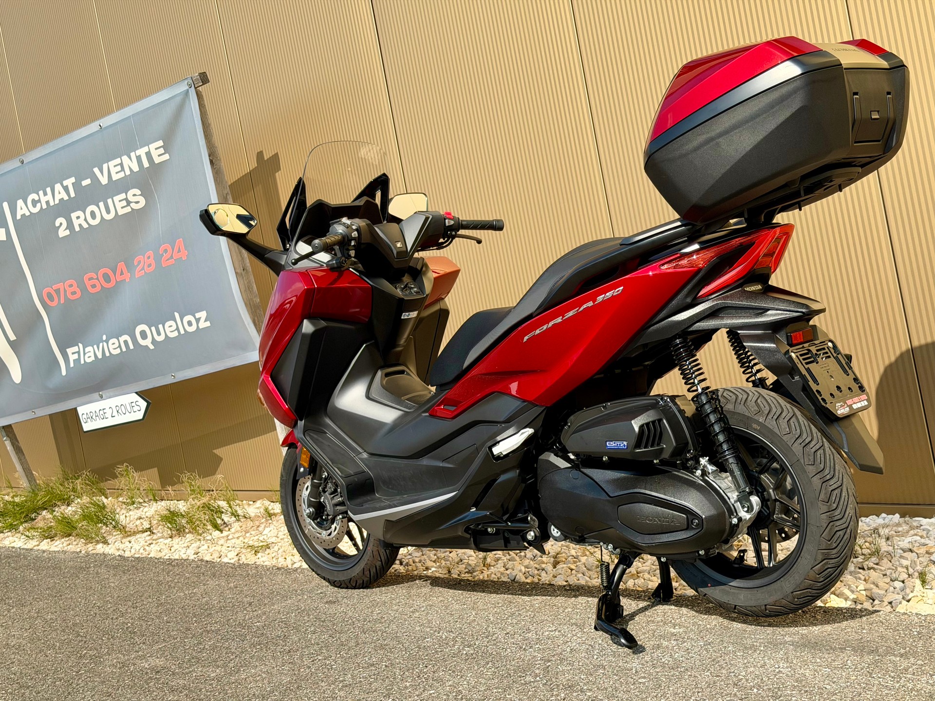 HONDA NSS 350 Smart Top Box-image-11