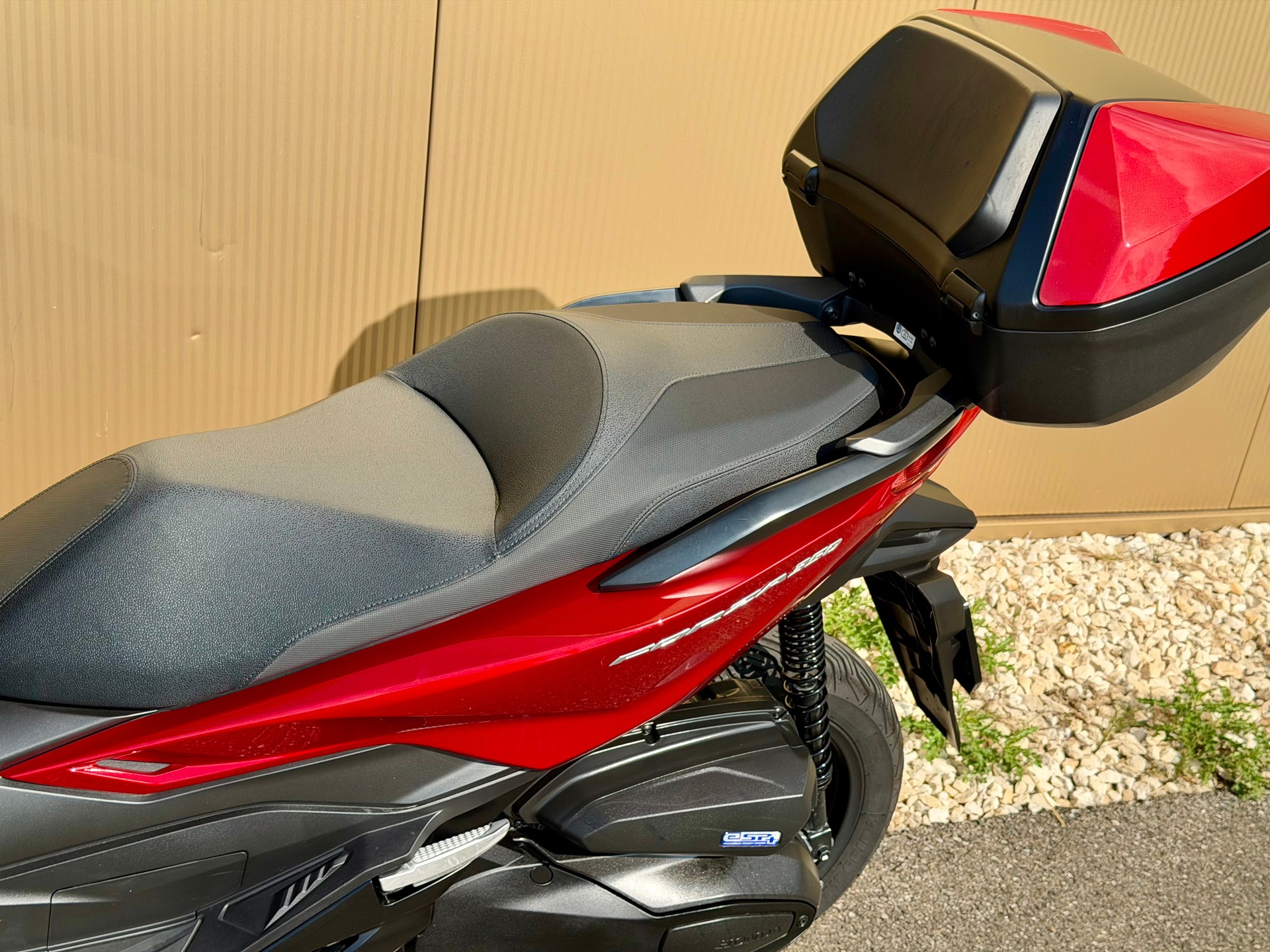 HONDA NSS 350 Smart Top Box-image-14