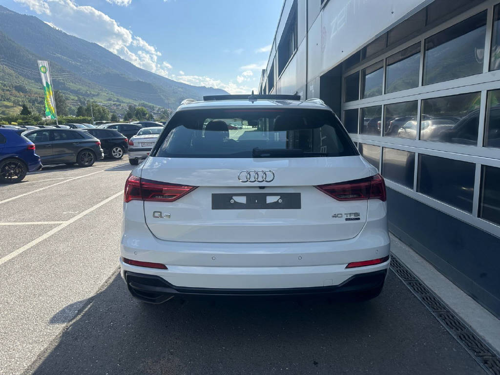 AUDI Q3 2.0 40 TFSI S line quattro S-Tronic-showroom-element-3