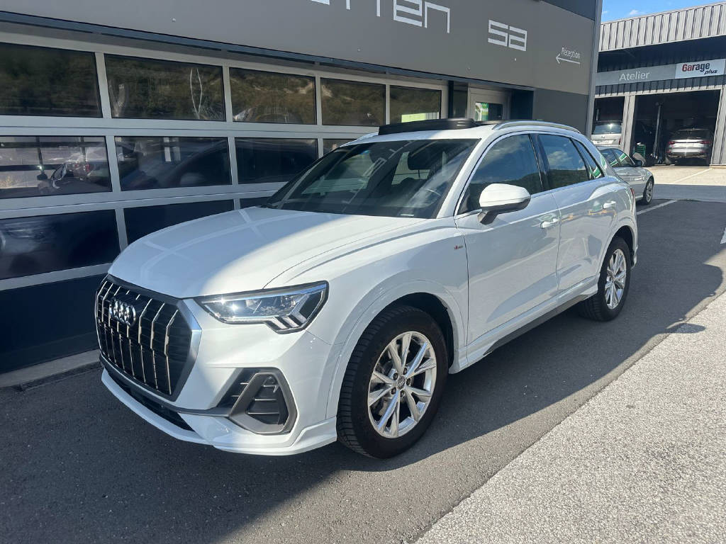 AUDI Q3 2.0 40 TFSI S line quattro S-Tronic-showroom-element-1