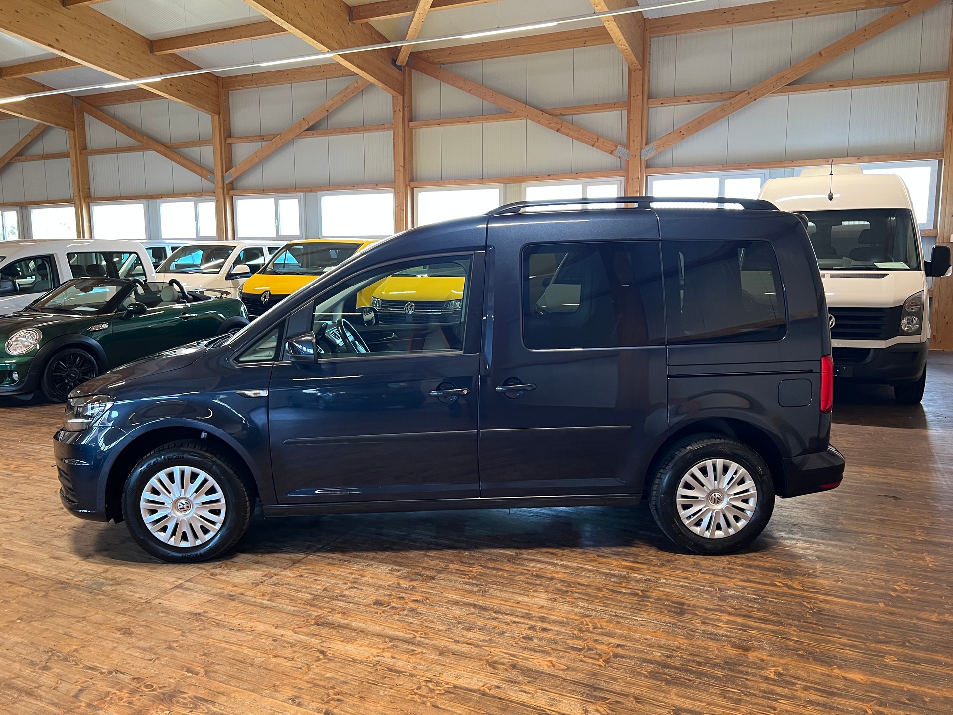VW Caddy 1.0 TSI Liberty-image-7