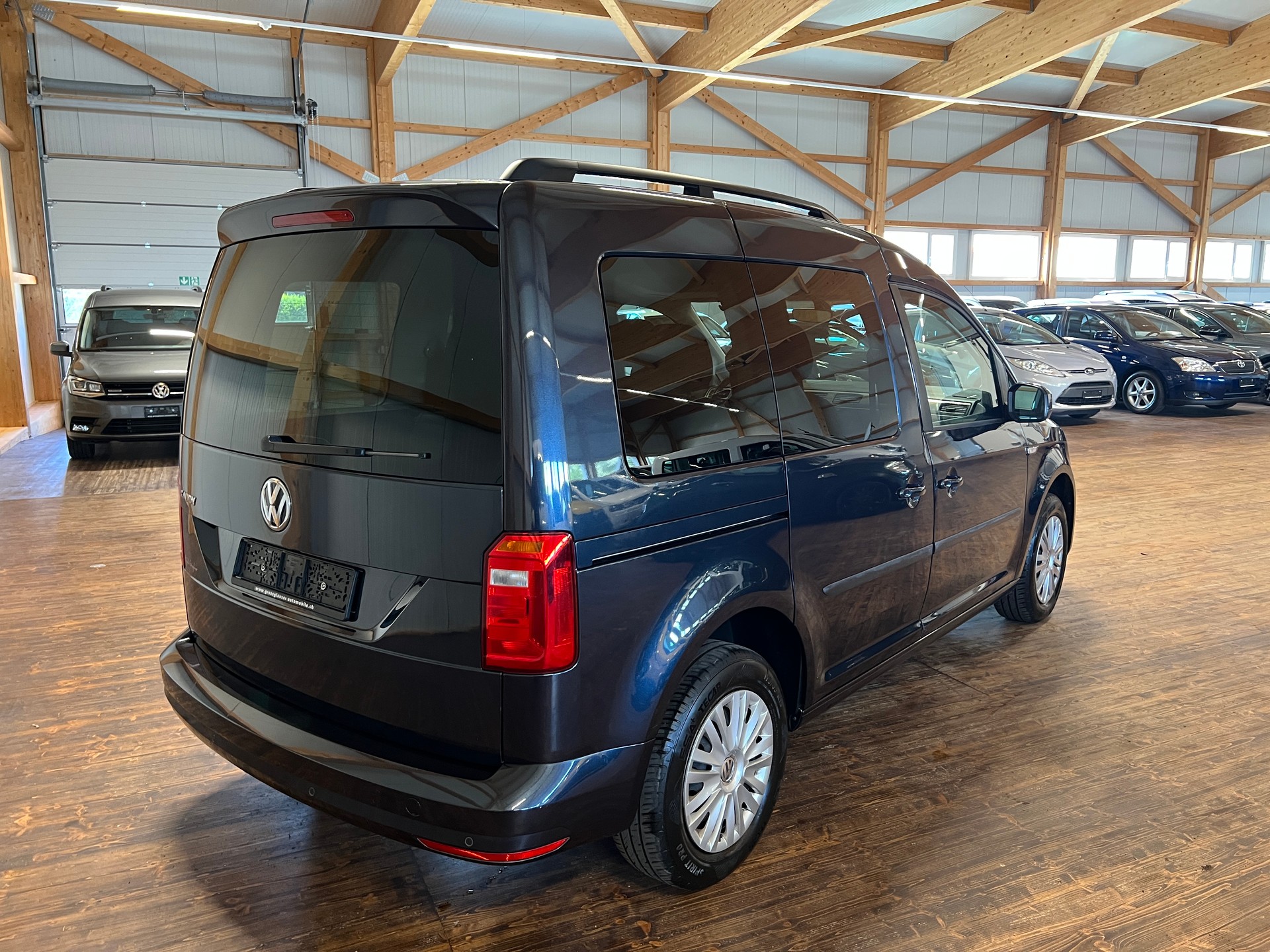 VW Caddy 1.0 TSI Liberty-image-4
