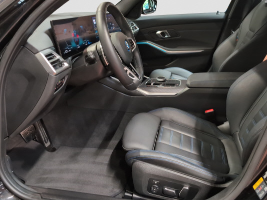 BMW 330e xDrive M Sport-image-8