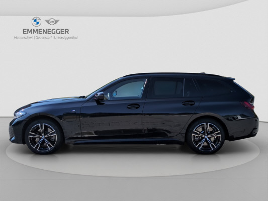 BMW 330e xDrive M Sport-showroom-element-1