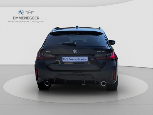 BMW 330e xDrive M Sport-showroom-element-3