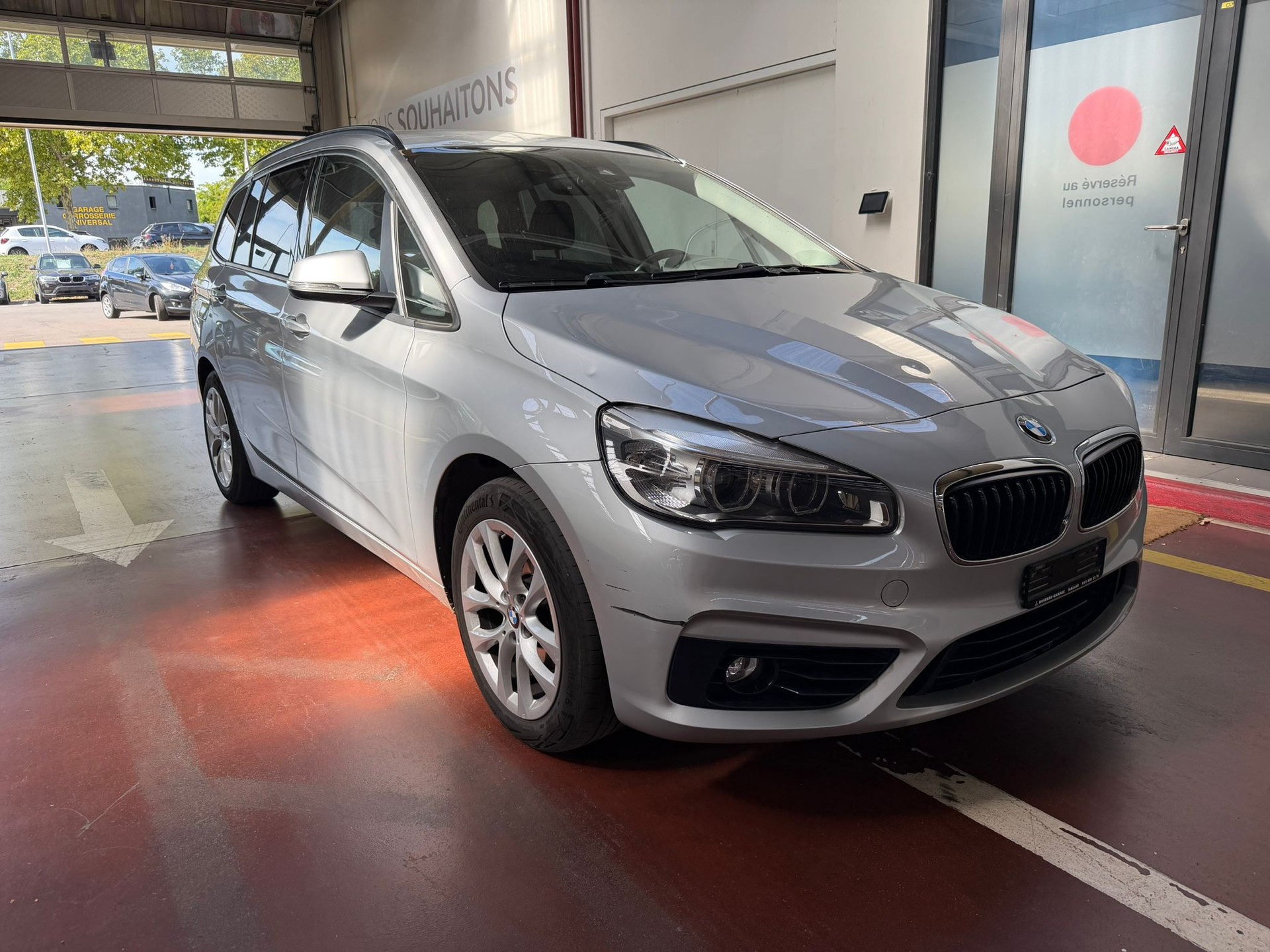 BMW 216d Gran Tourer Sport Line Steptronic-showroom-element-1