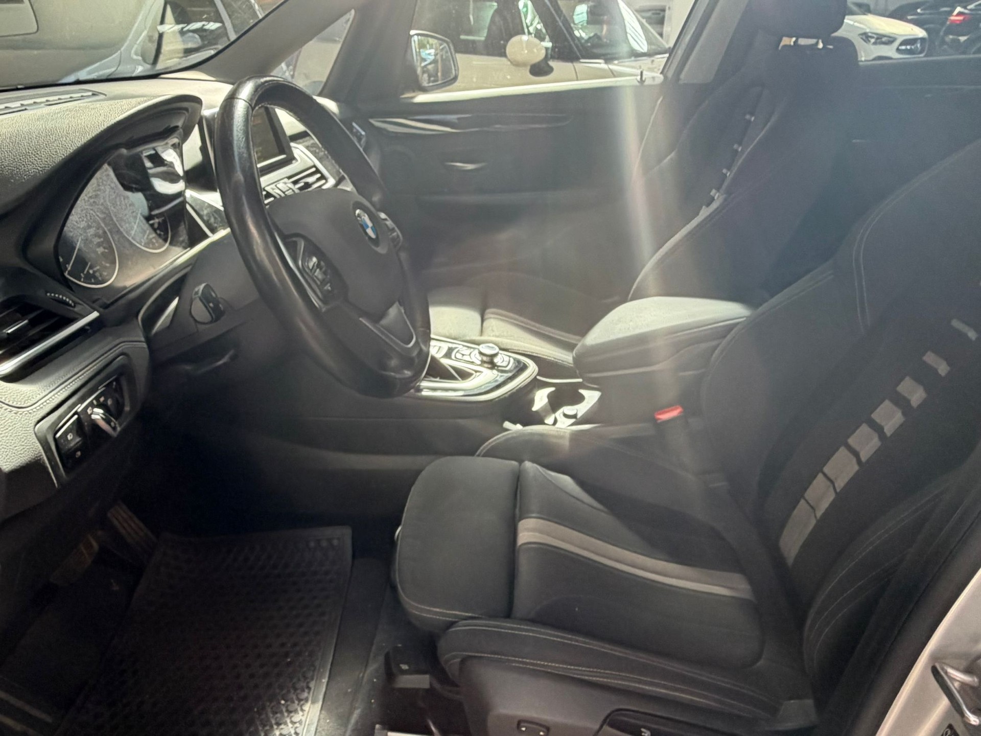 BMW 216d Gran Tourer Sport Line Steptronic-image-8