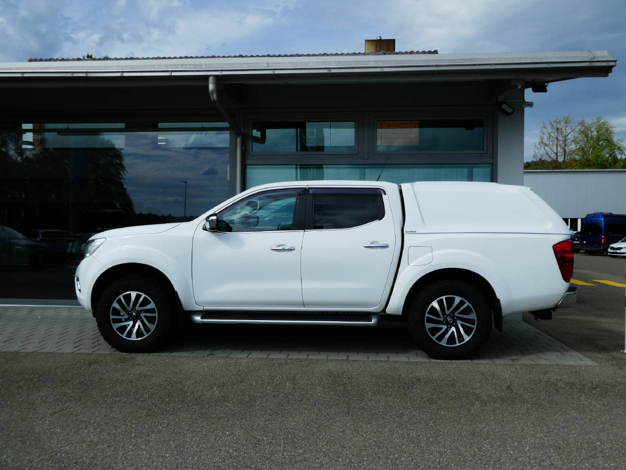 NISSAN Navara 2.3 dCi Double Cab N-Connecta-image-7
