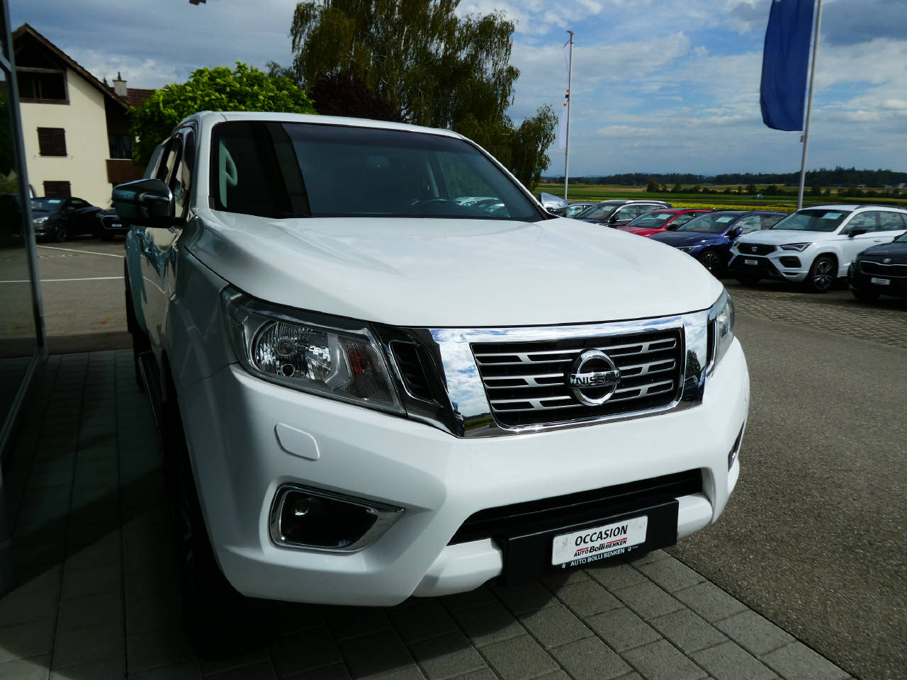 NISSAN Navara 2.3 dCi Double Cab N-Connecta-showroom-element-3