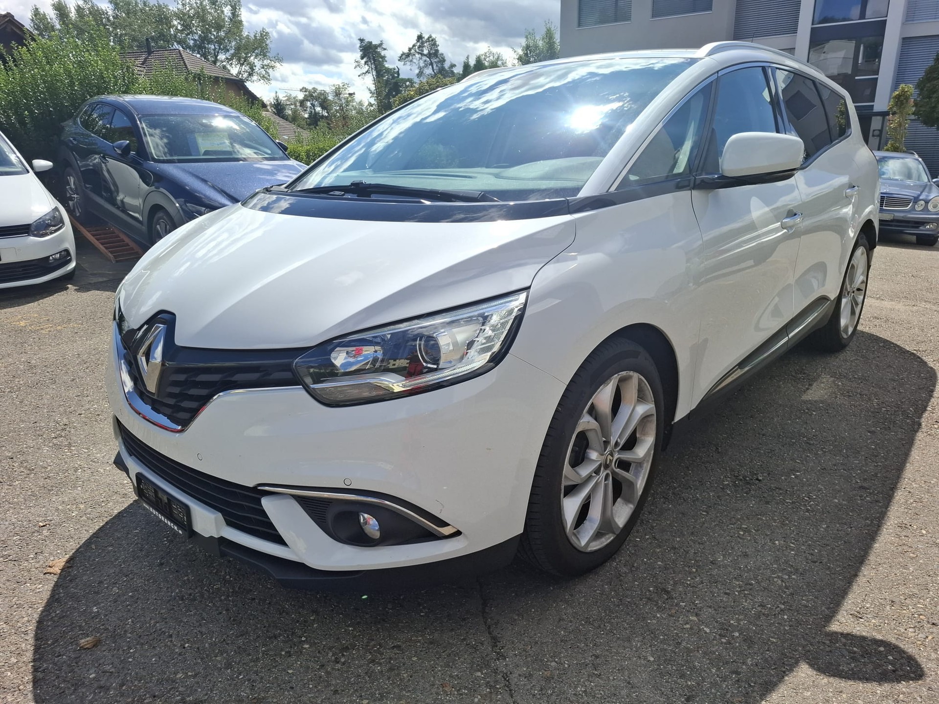 RENAULT Grand Scénic 1.5 dCi Zen EDC-image-3