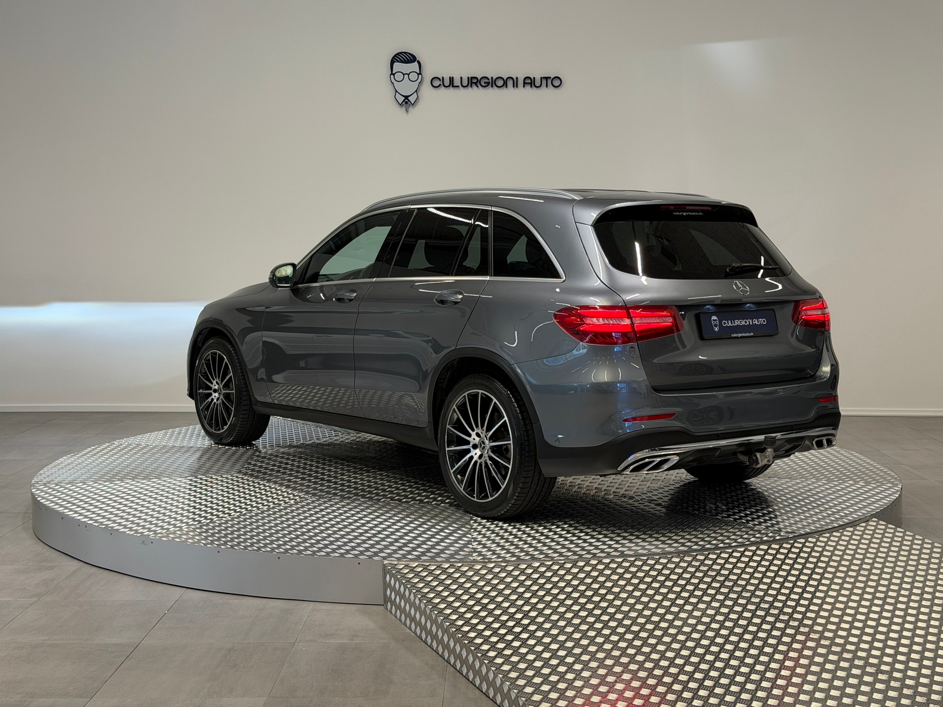 MERCEDES-BENZ GLC 250 d AMG Line 4Matic 9G-Tronic-showroom-element-2