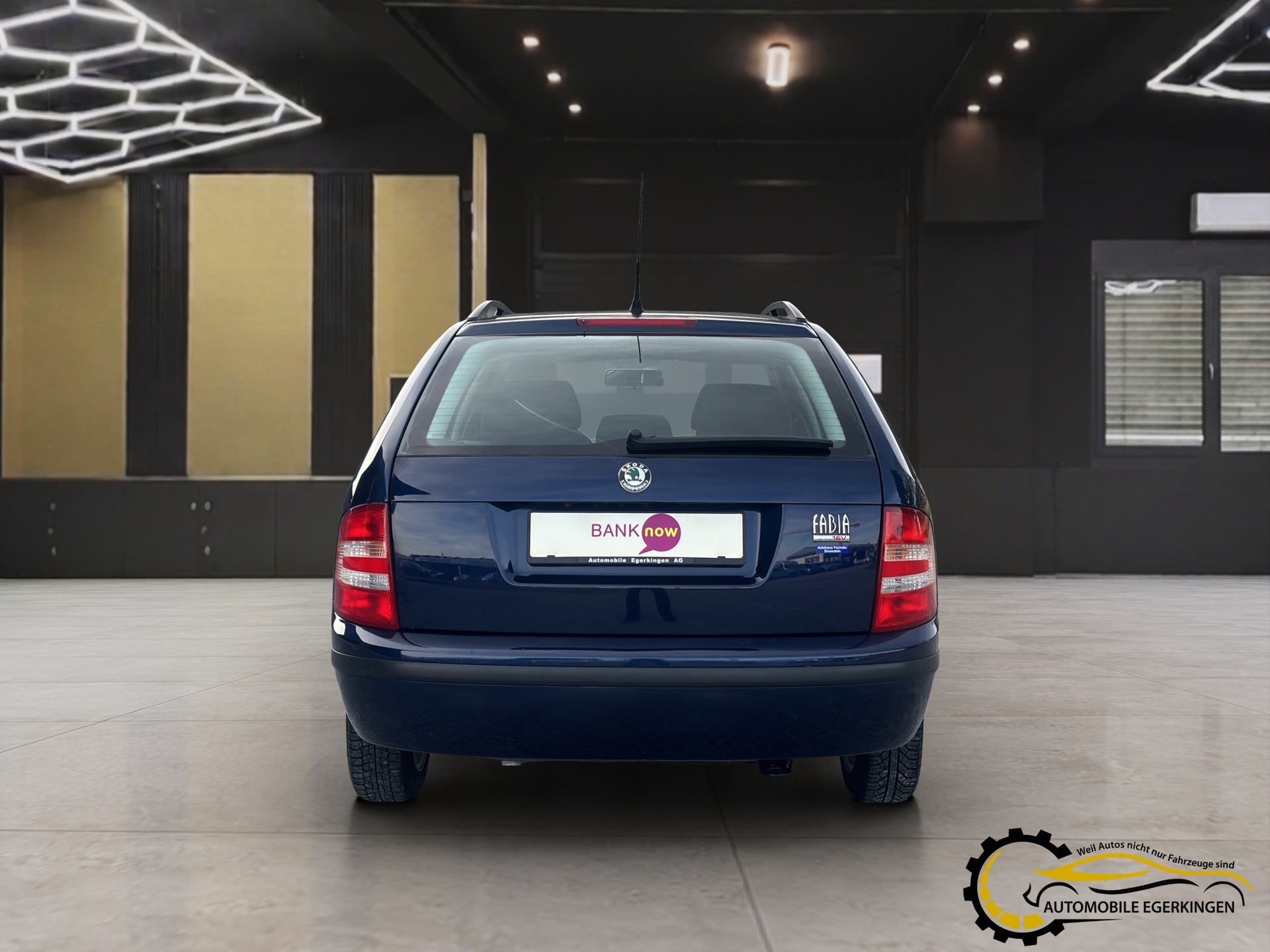 SKODA Fabia 1.4 16V Elegance-image-5