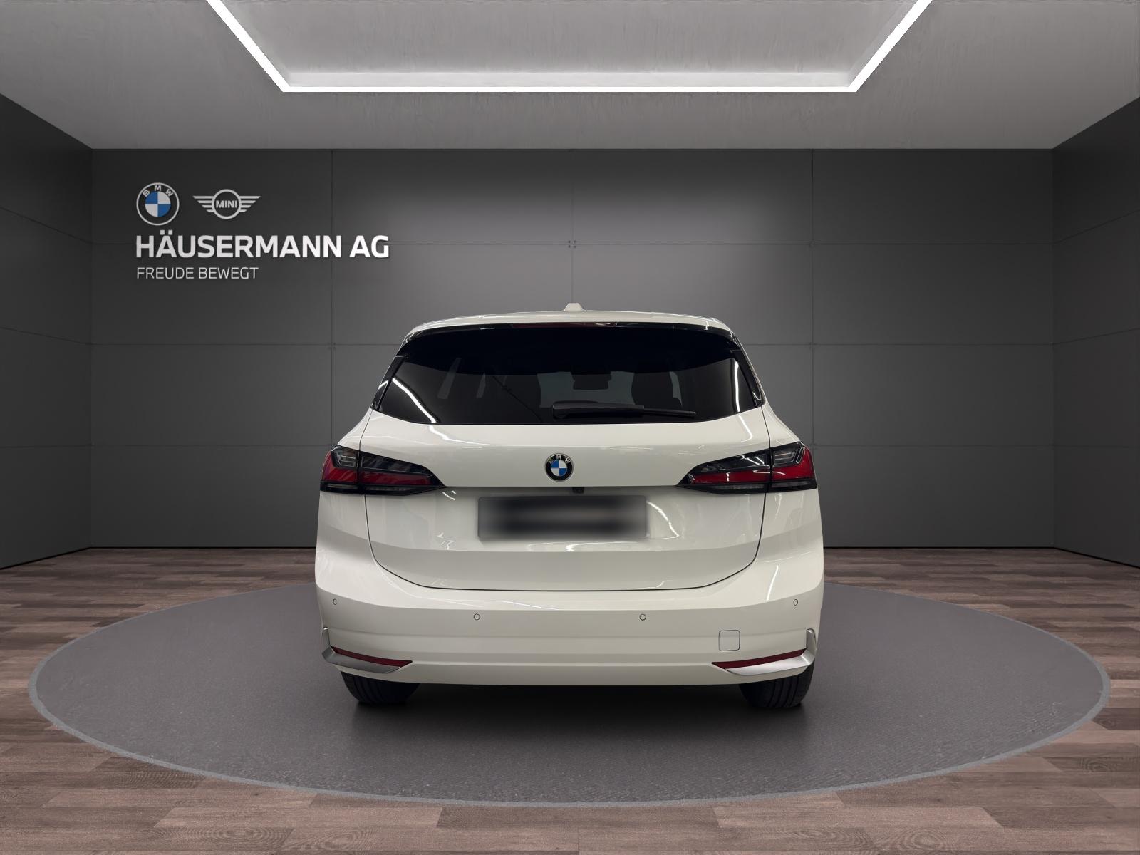 BMW 218d Active Tourer-image-5