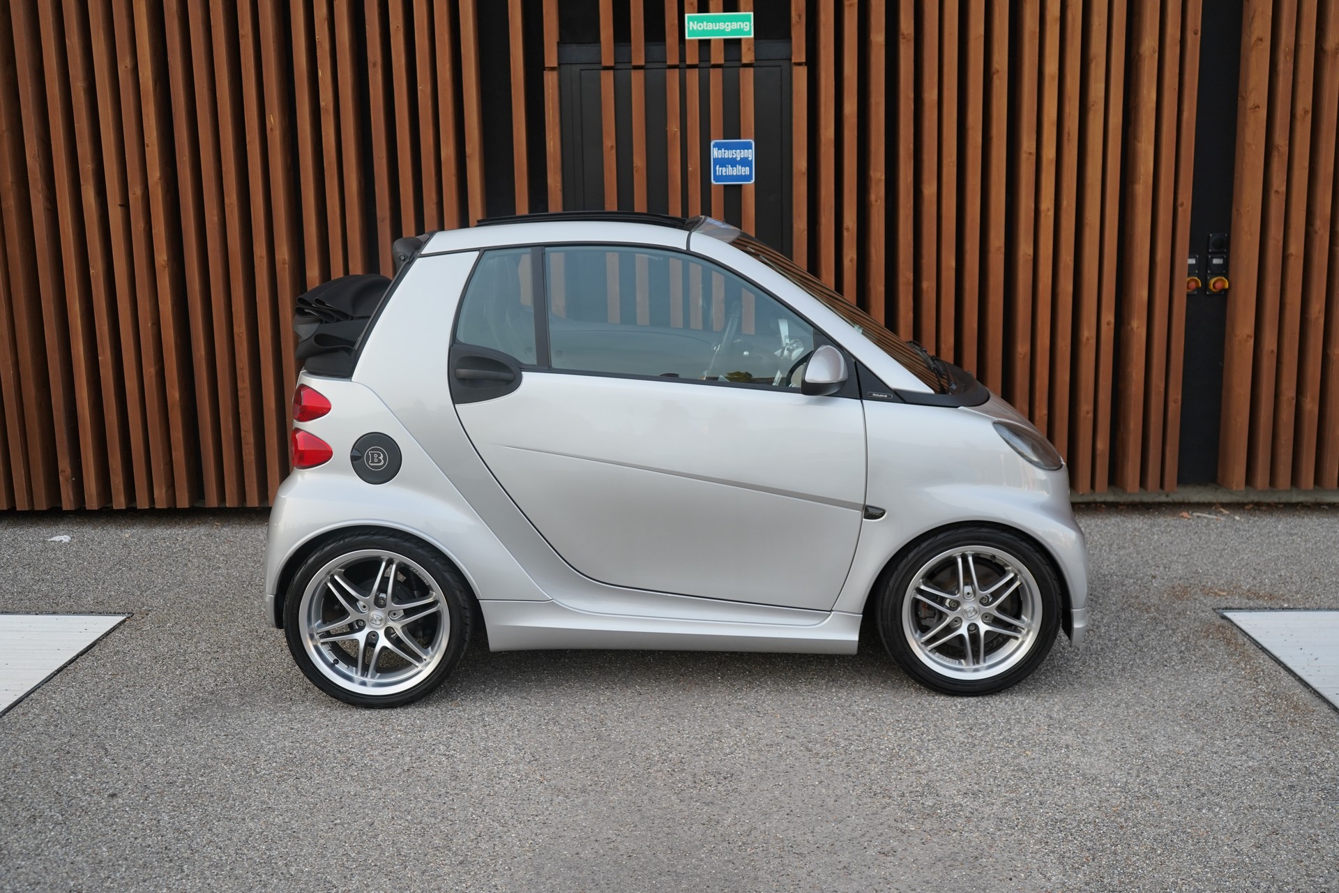 SMART FORTWO BRABUS XCLUSIVE SOFTOUCH l 102 PS-showroom-element-2